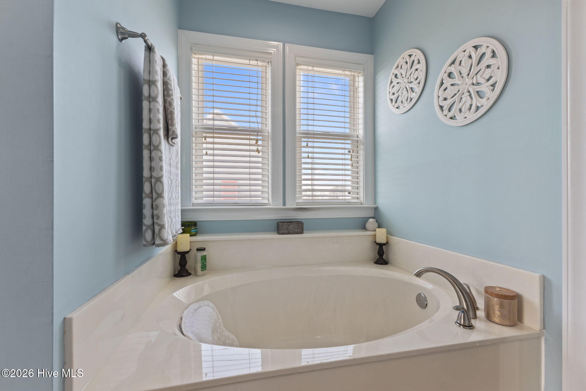 100563180 | Photo 21