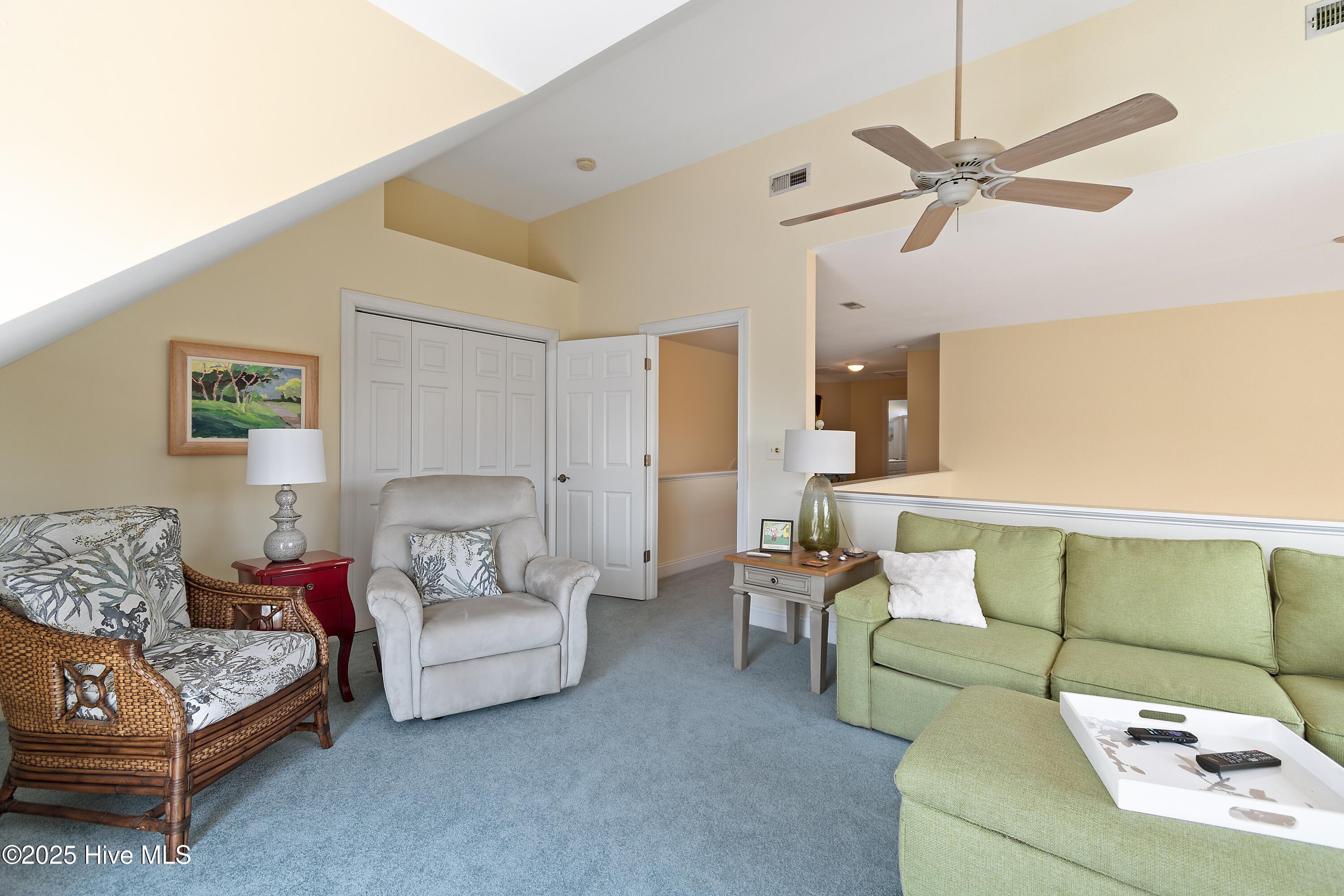 100533940 | Photo 65