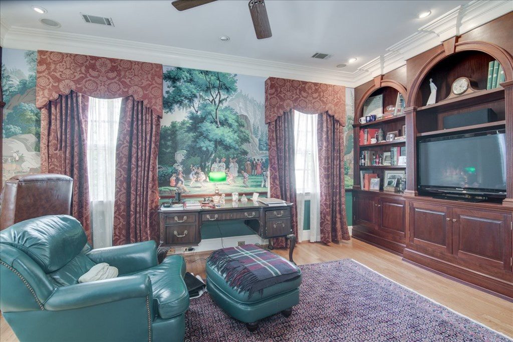 Study off of owner's suite
