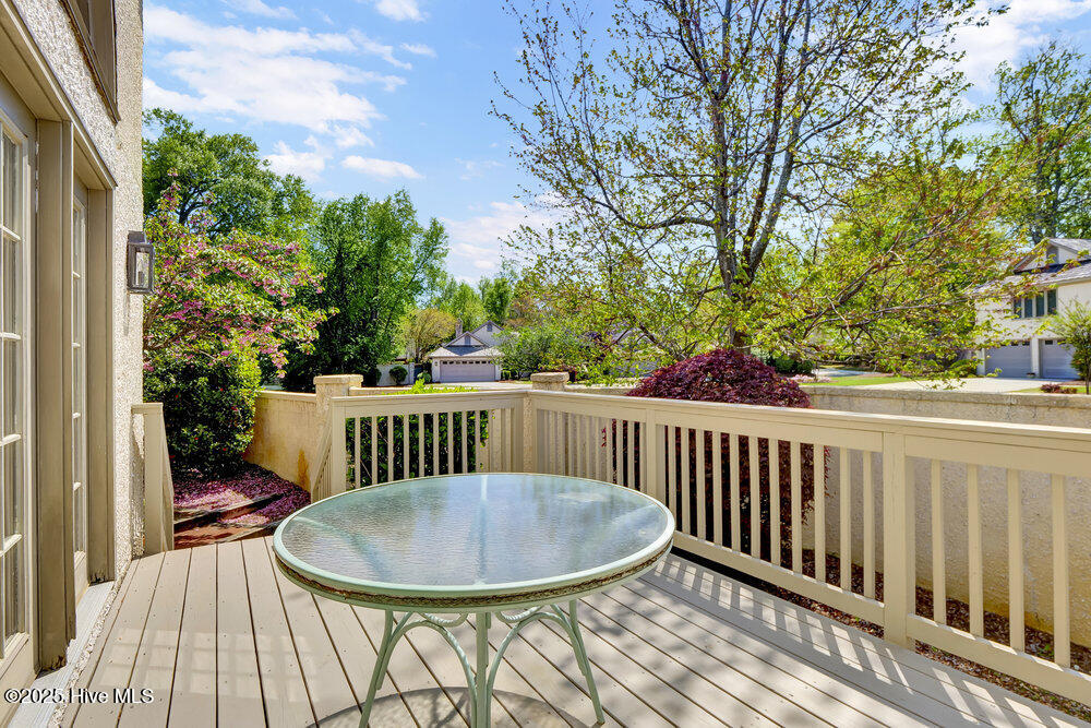 100551135 | Photo 36