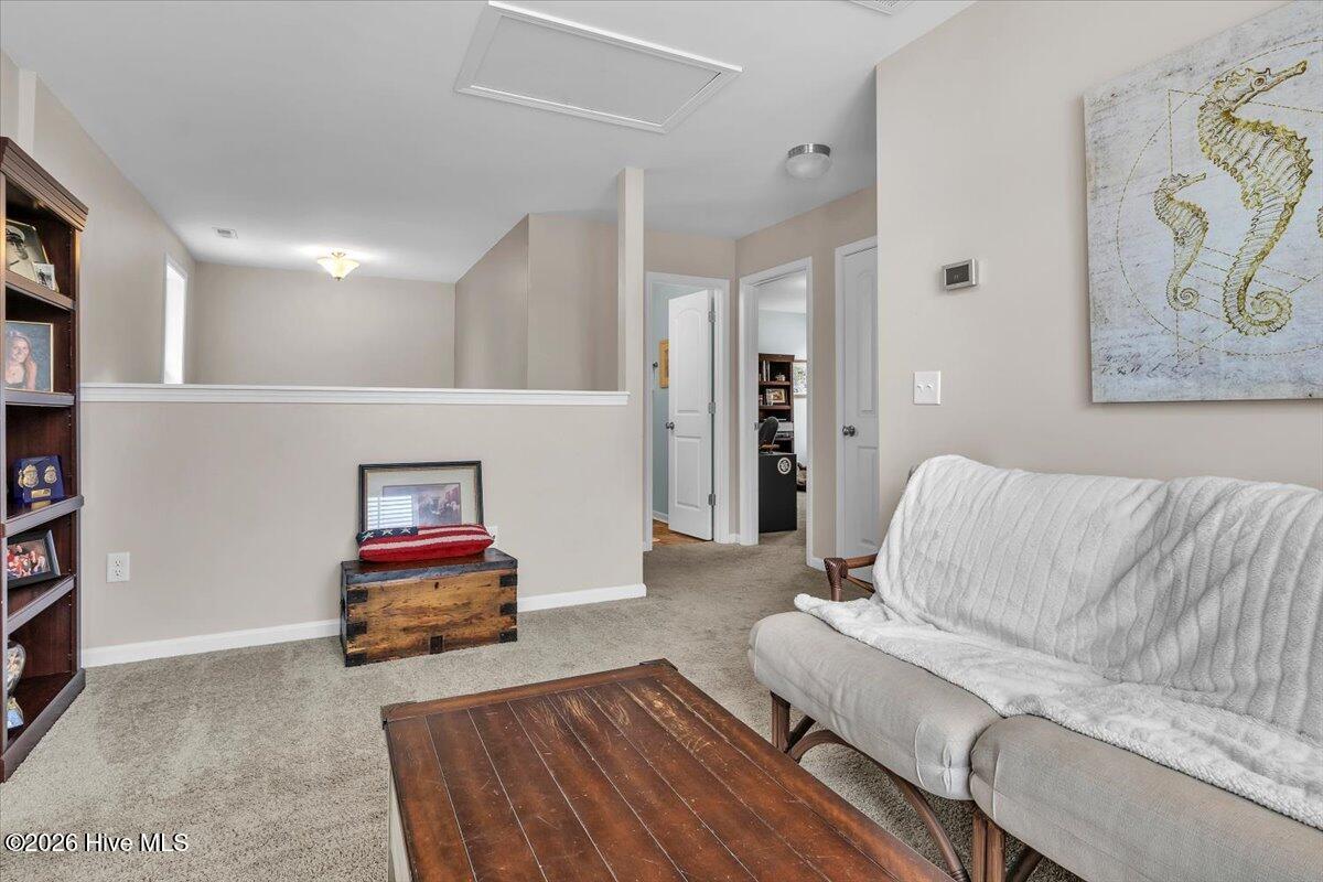 100558100 | Photo 37