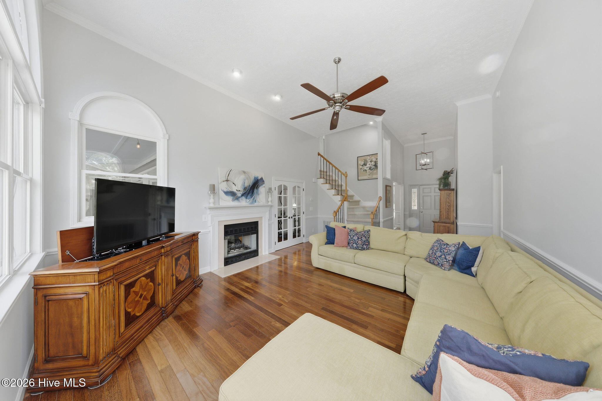 100567317 | Photo 13