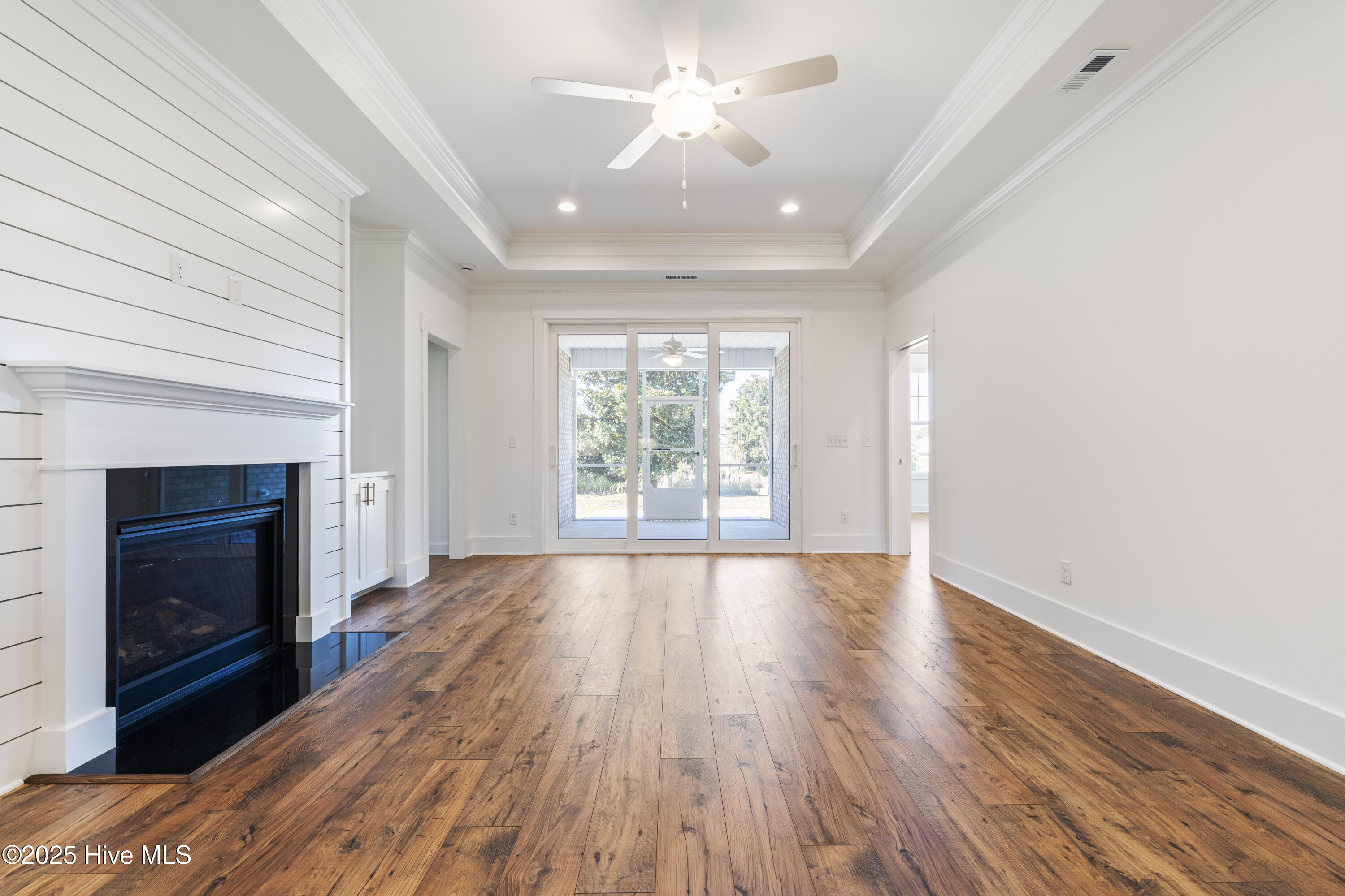 100522152 | Photo 16