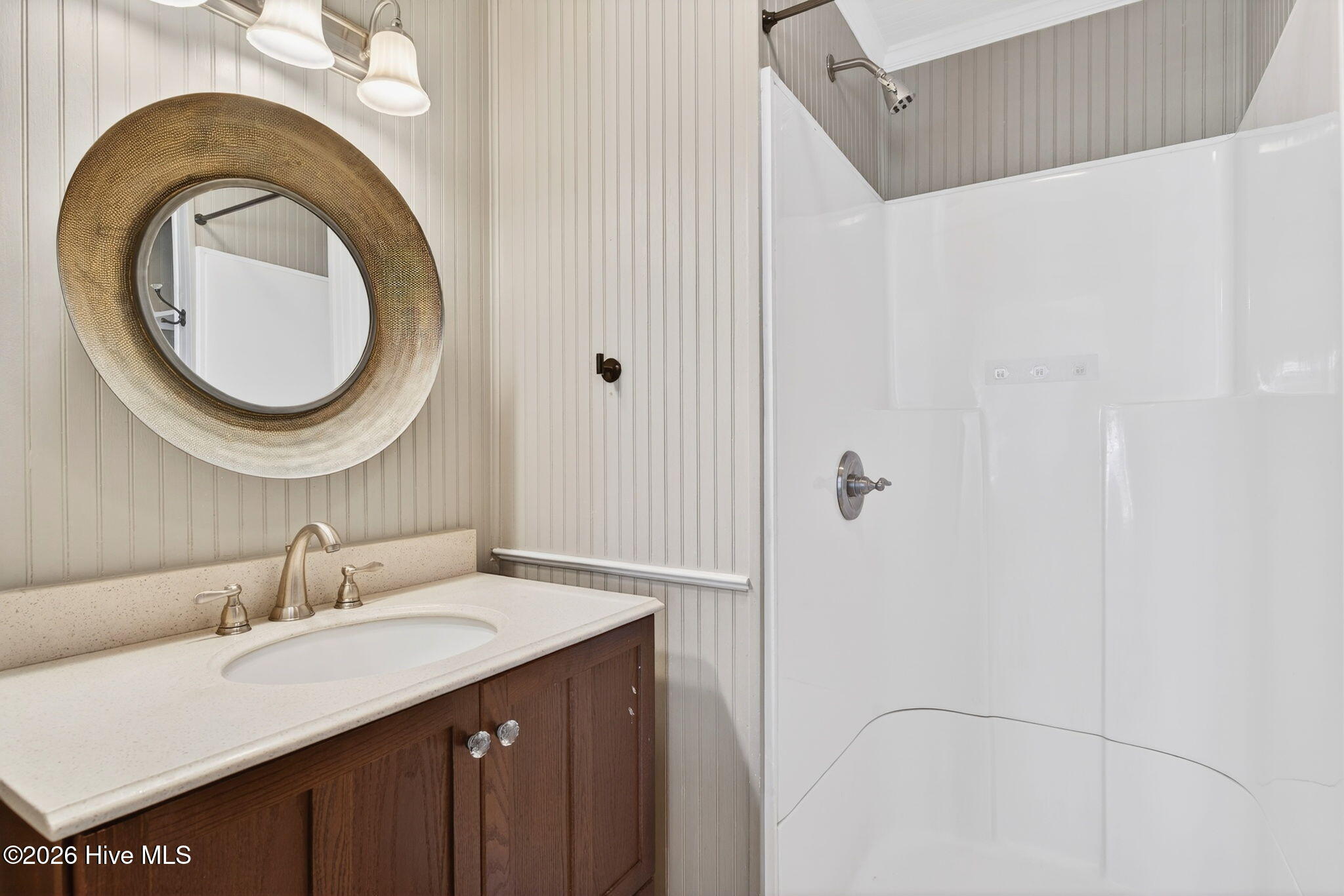 100558194 | Photo 25