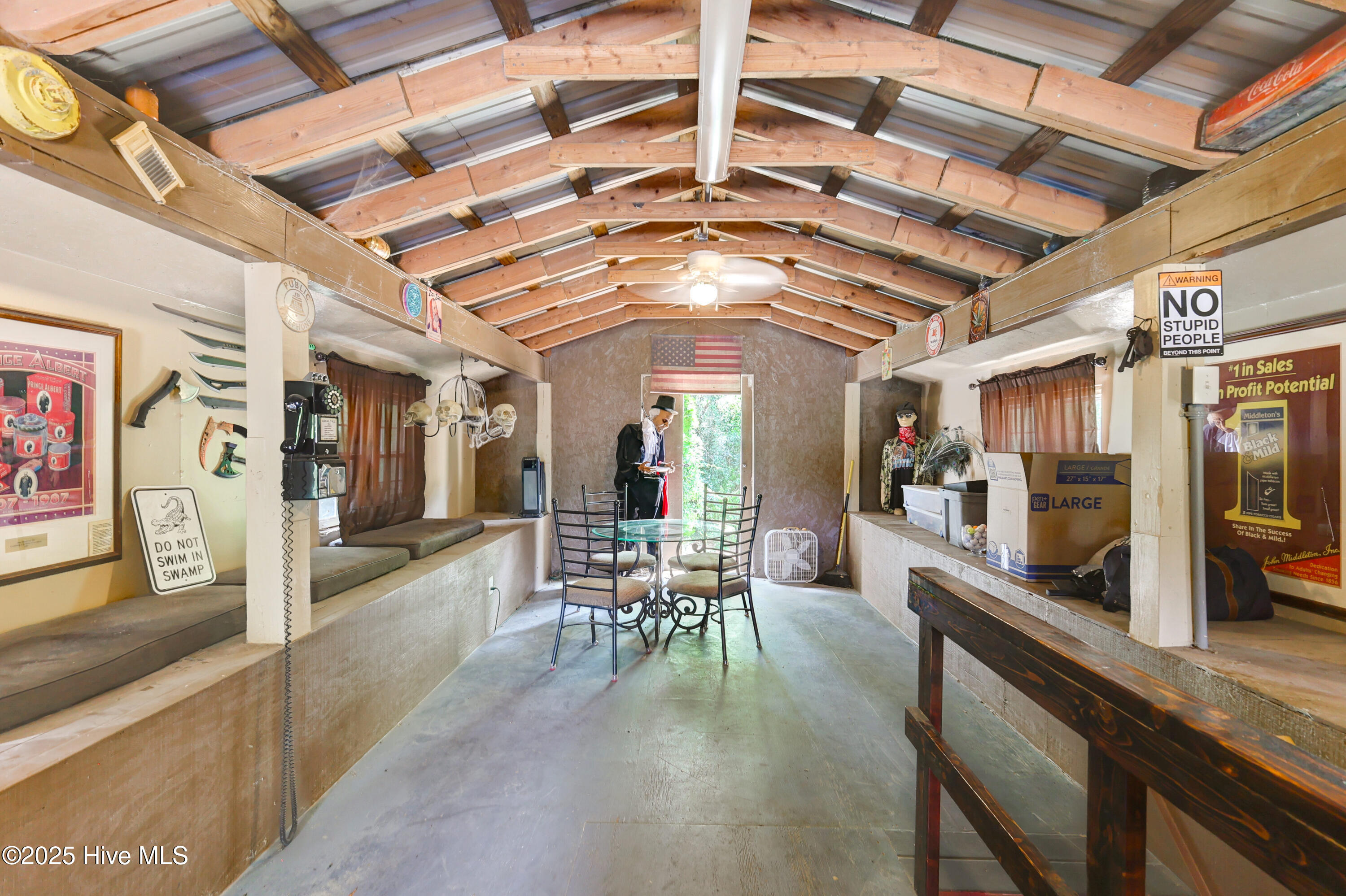 100562127 | Photo 70