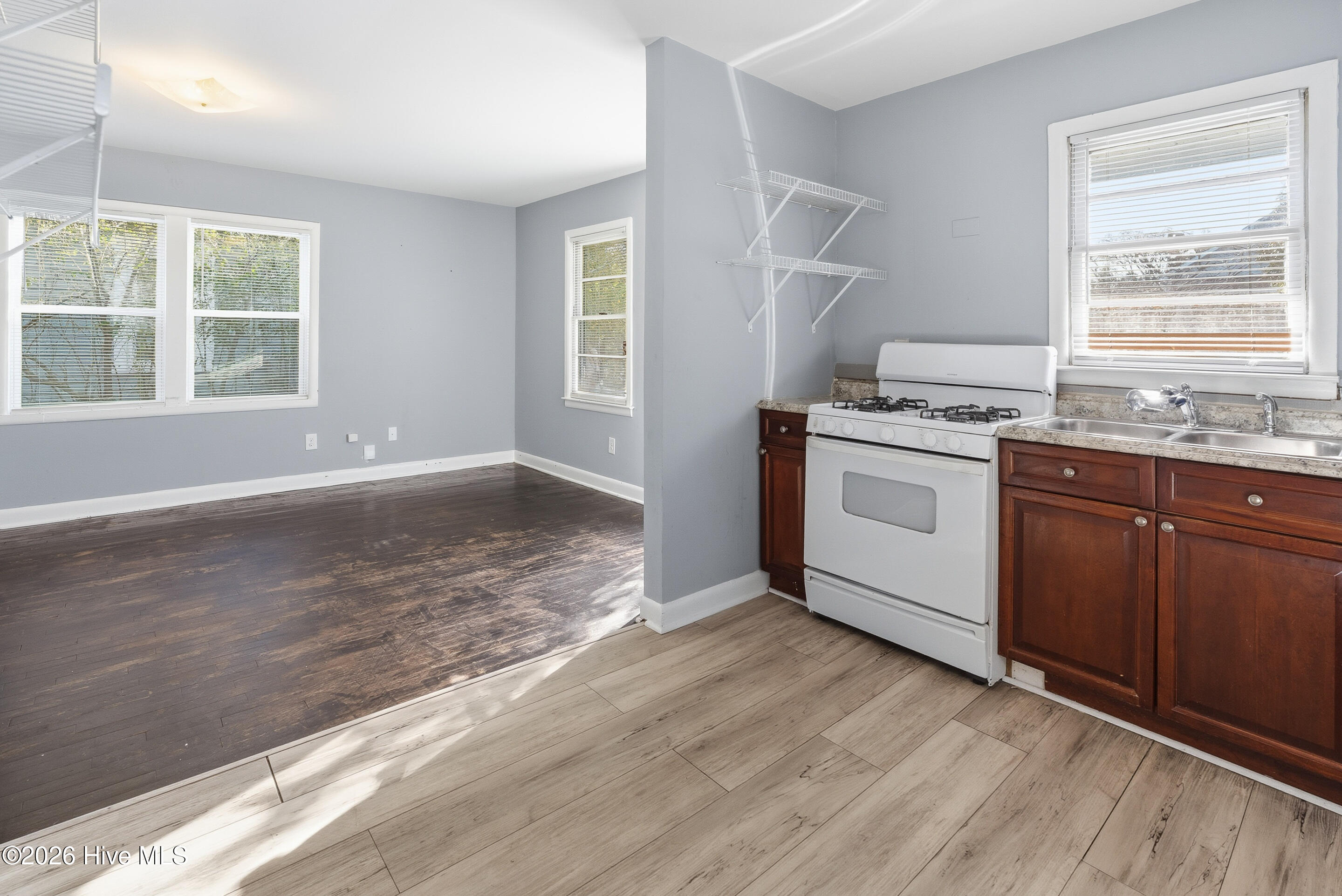 100559071 | Photo 10