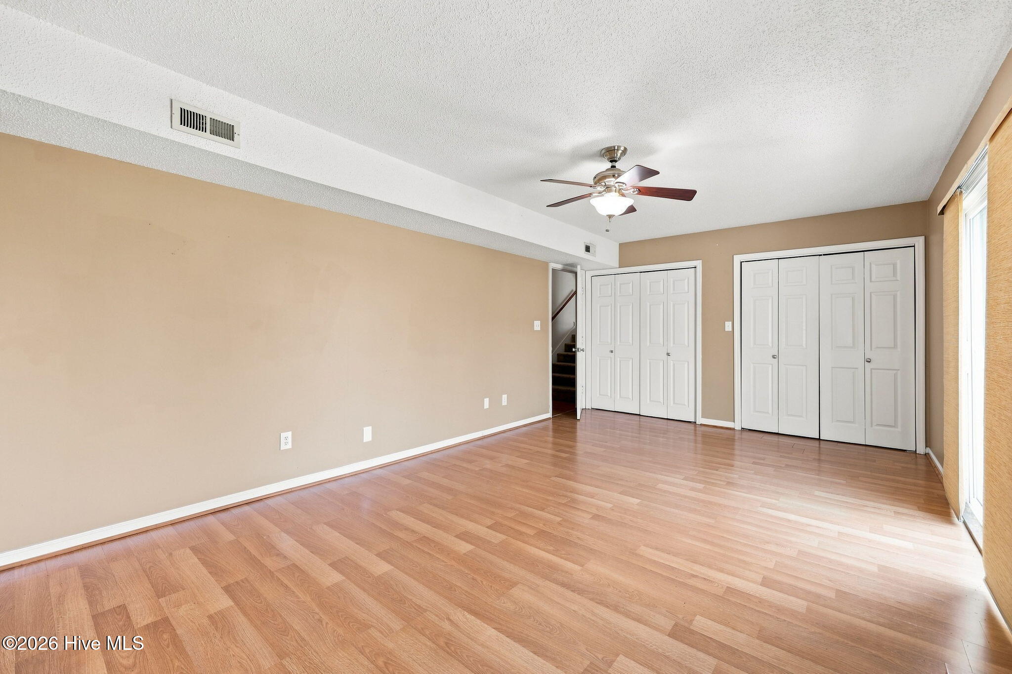 907 Oak 