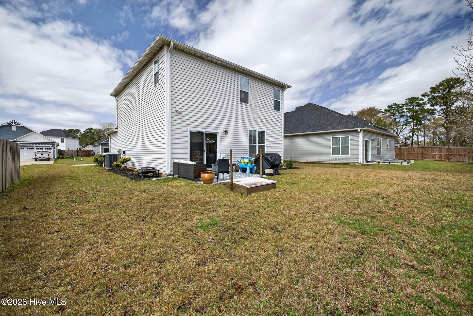 100563474 | Photo 30