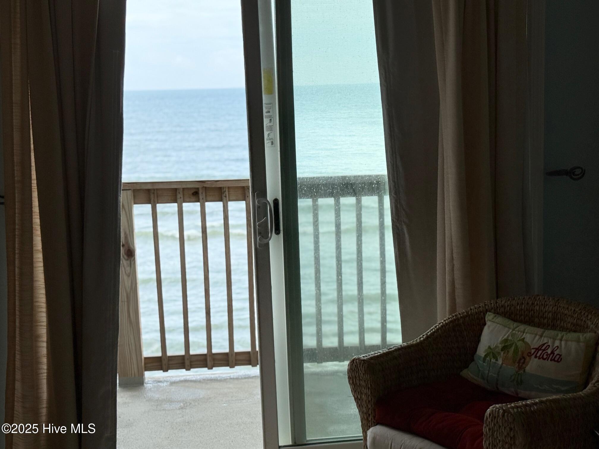 100521118 | Photo 23