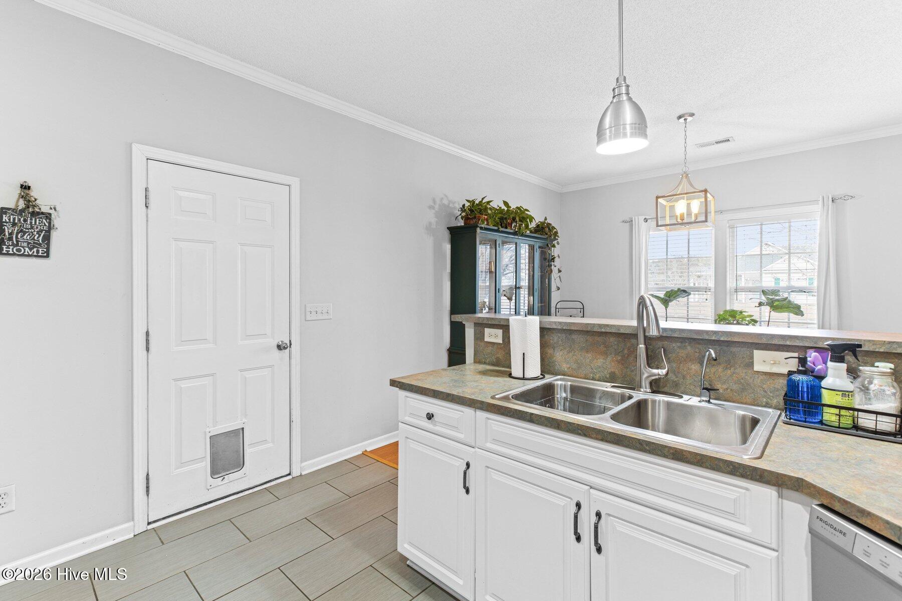 100557024 | Photo 14