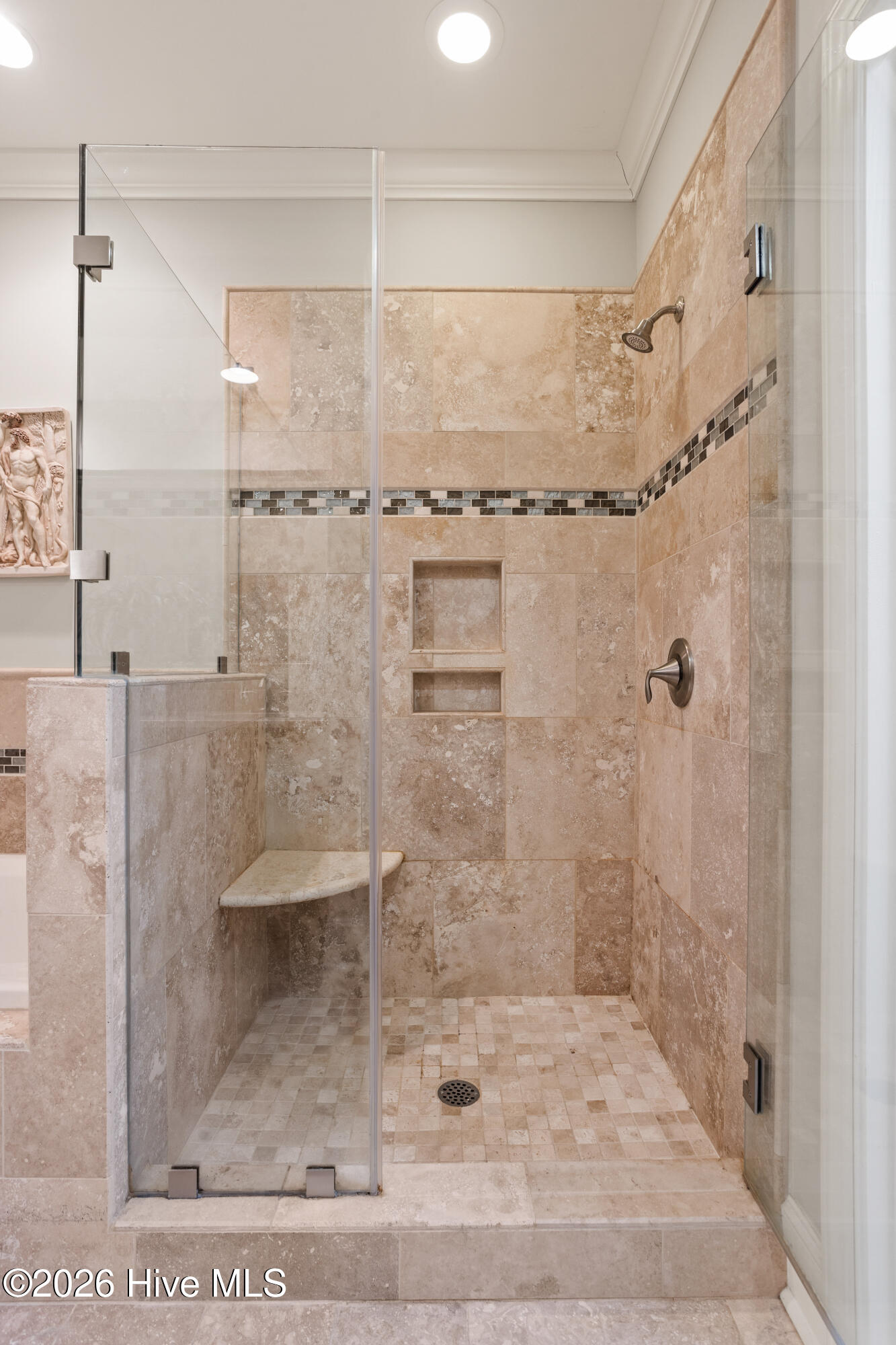 100565451 | Photo 15