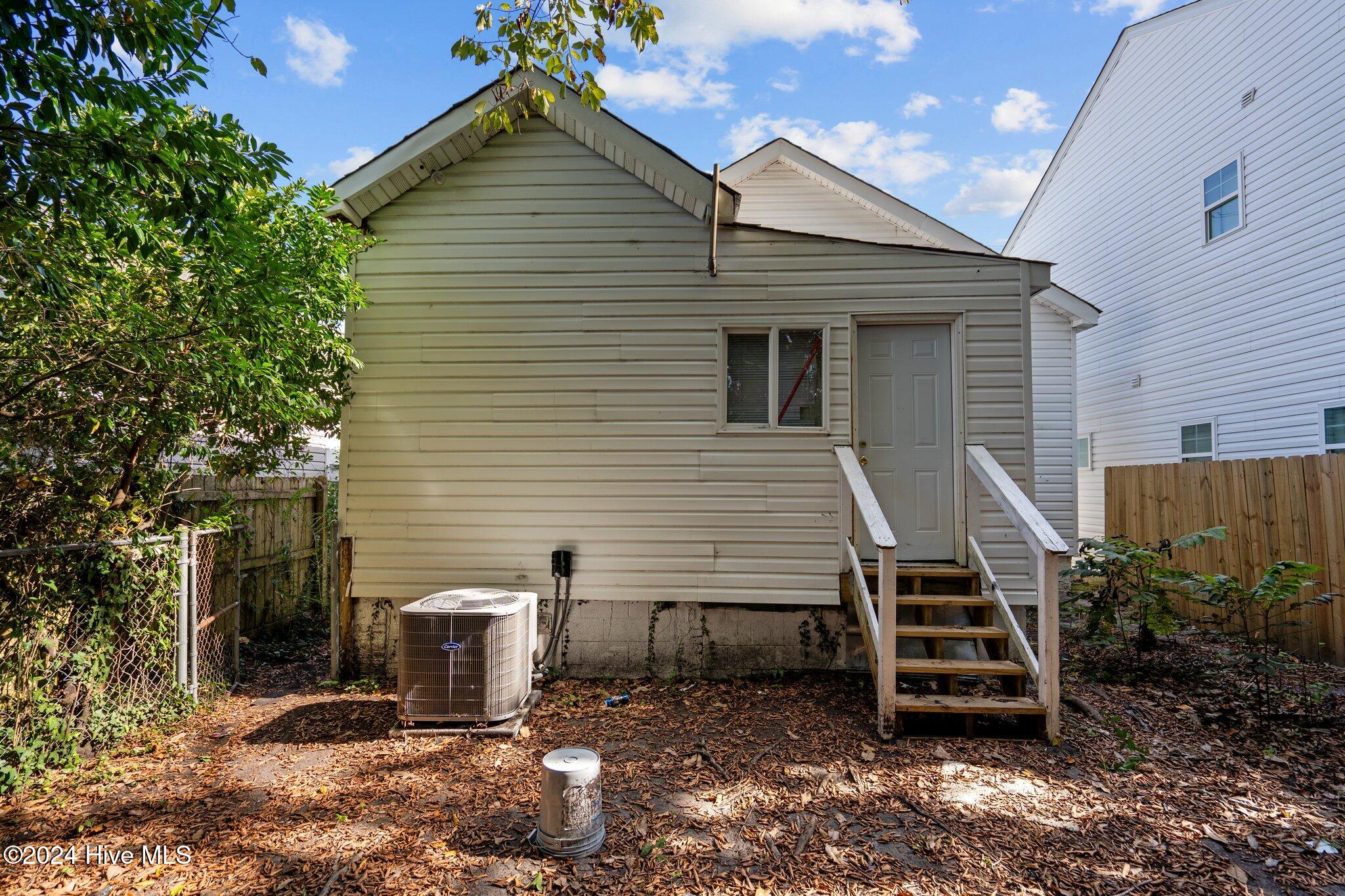 Homes for sale in Wilmington, NC | 102 S 11th St, Wilmington, NC 28401 | MLS# 100489280