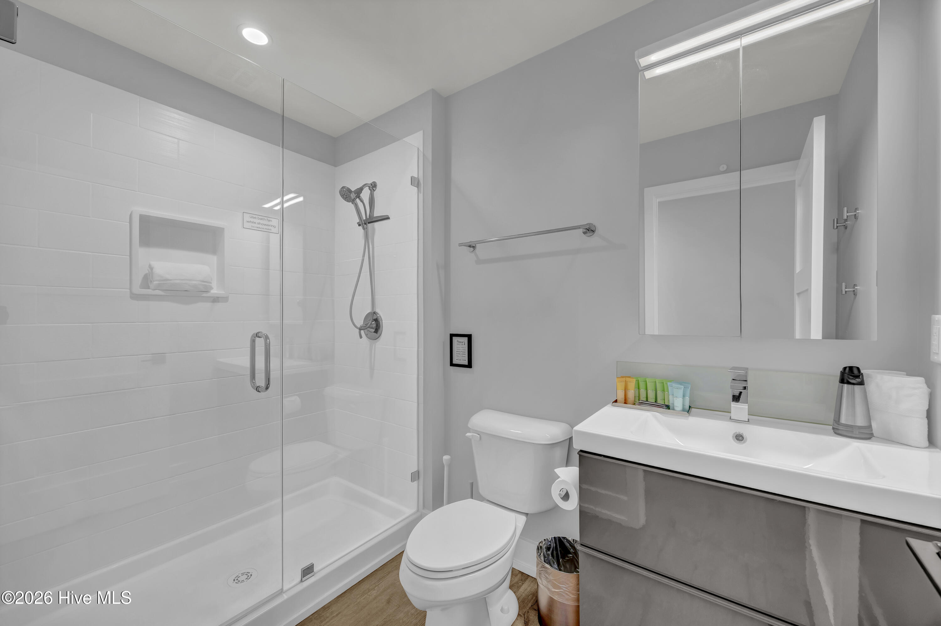 100565280 | Photo 68