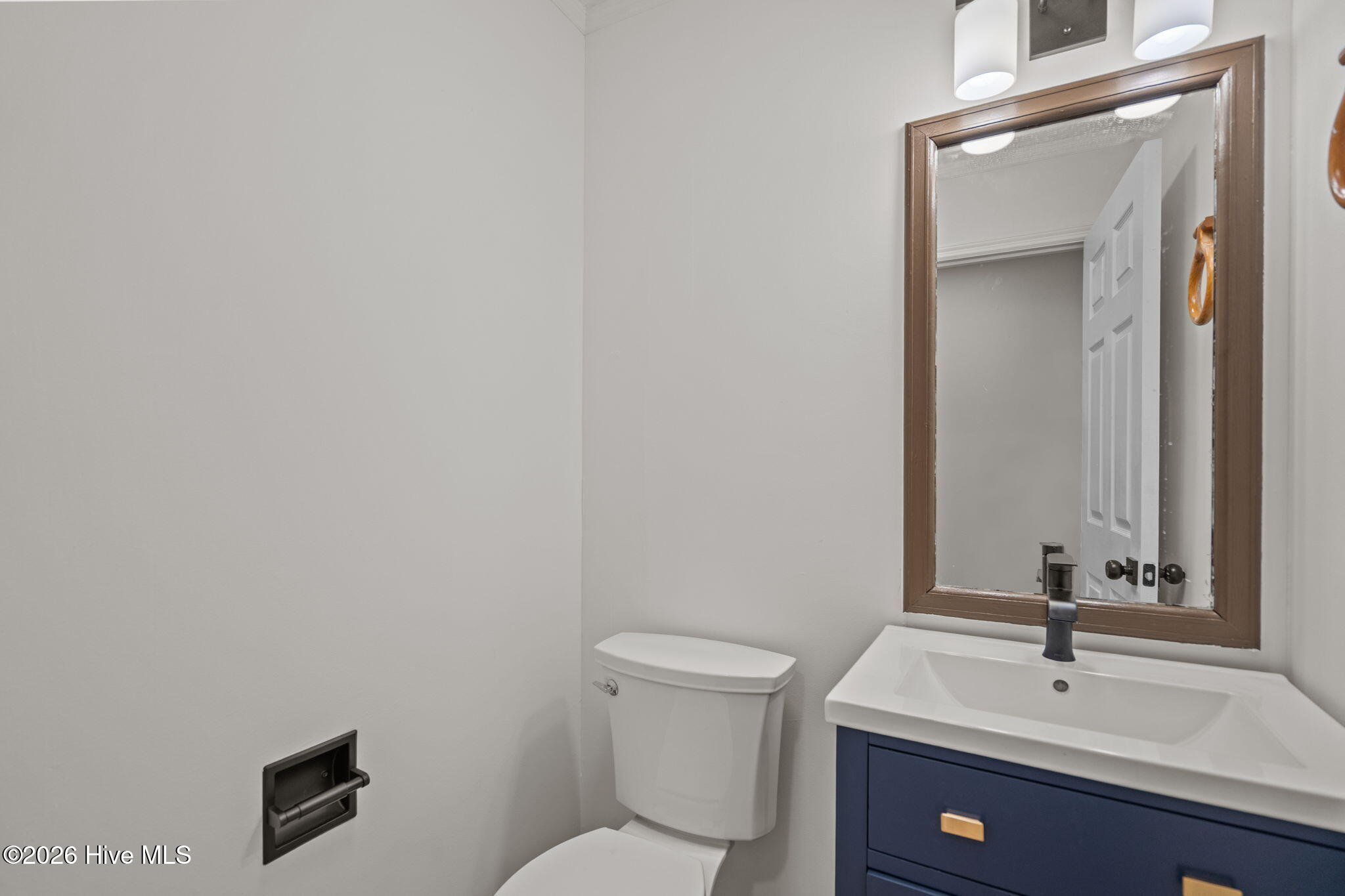 100541666 | Photo 44