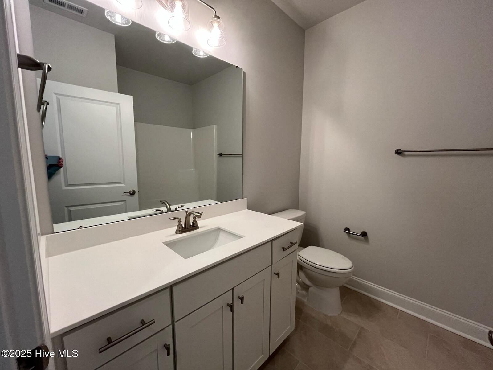 100545332 | Photo 24