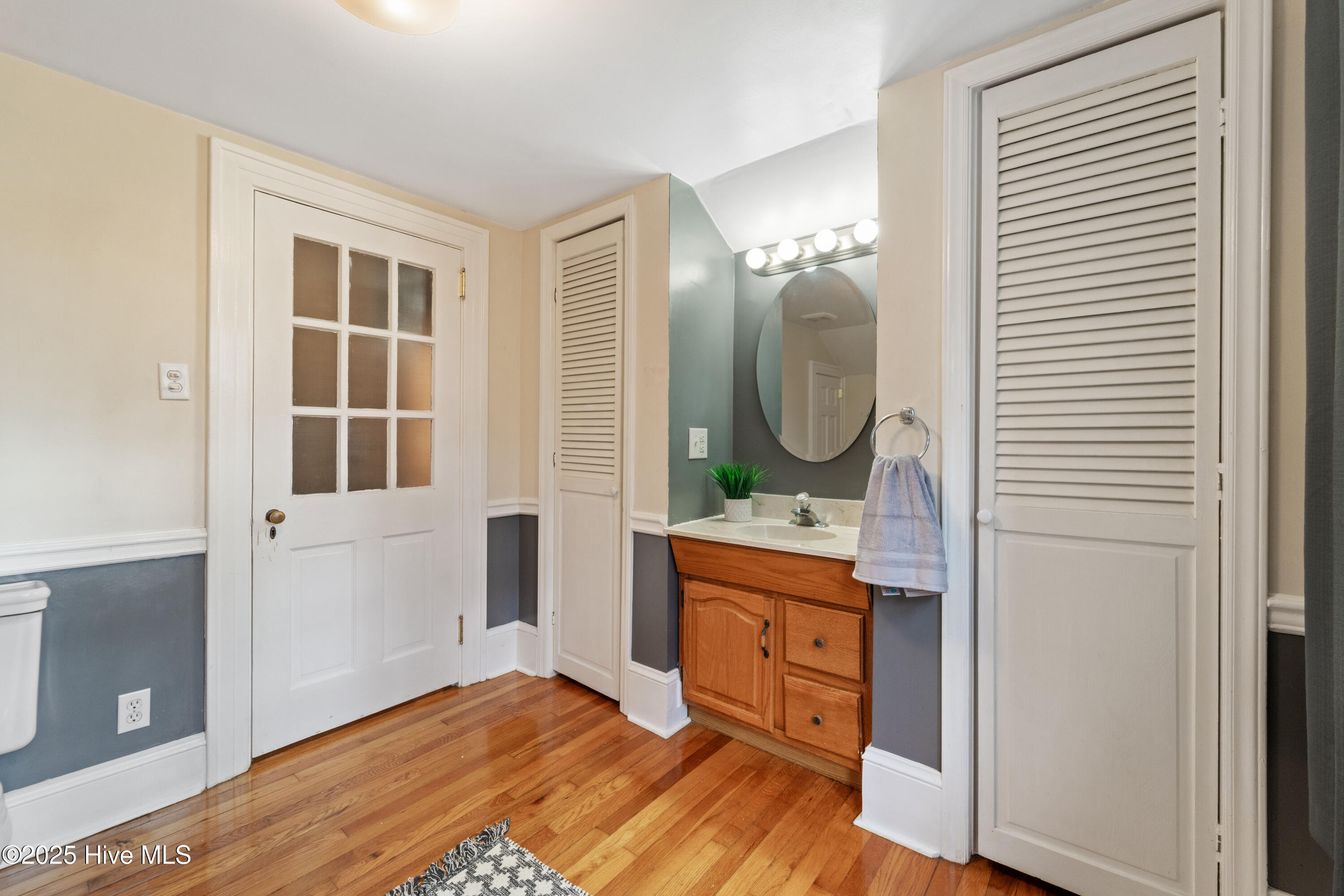 100544156 | Photo 46