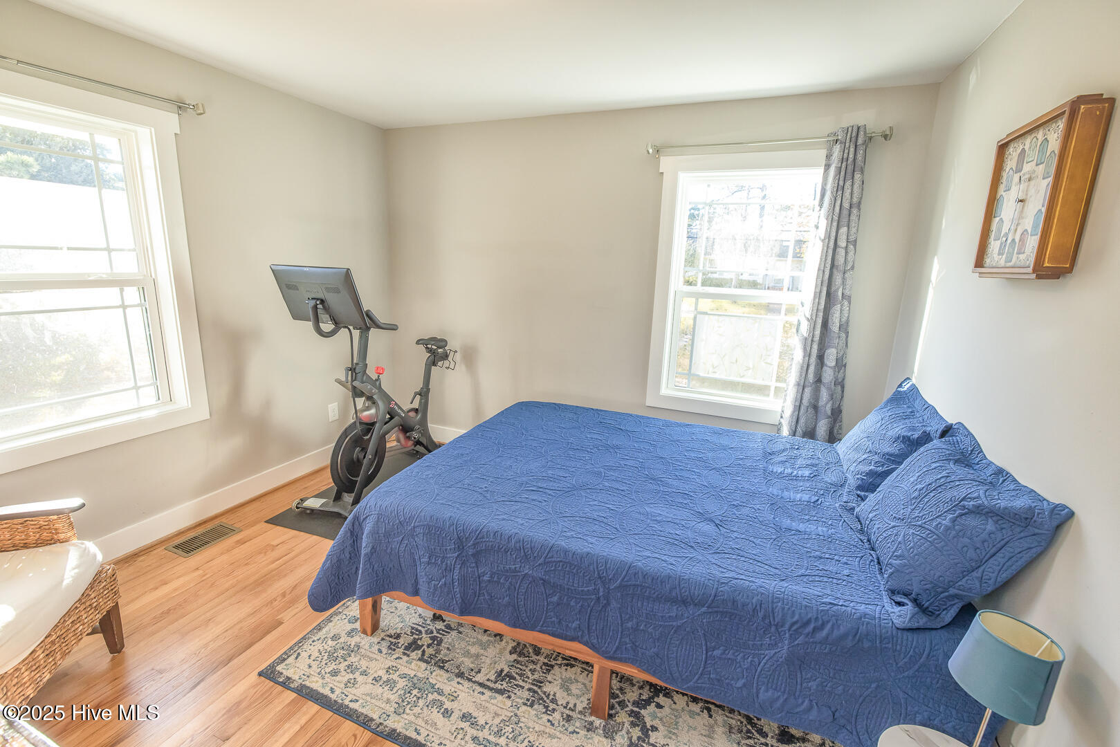 100545205 | Photo 36