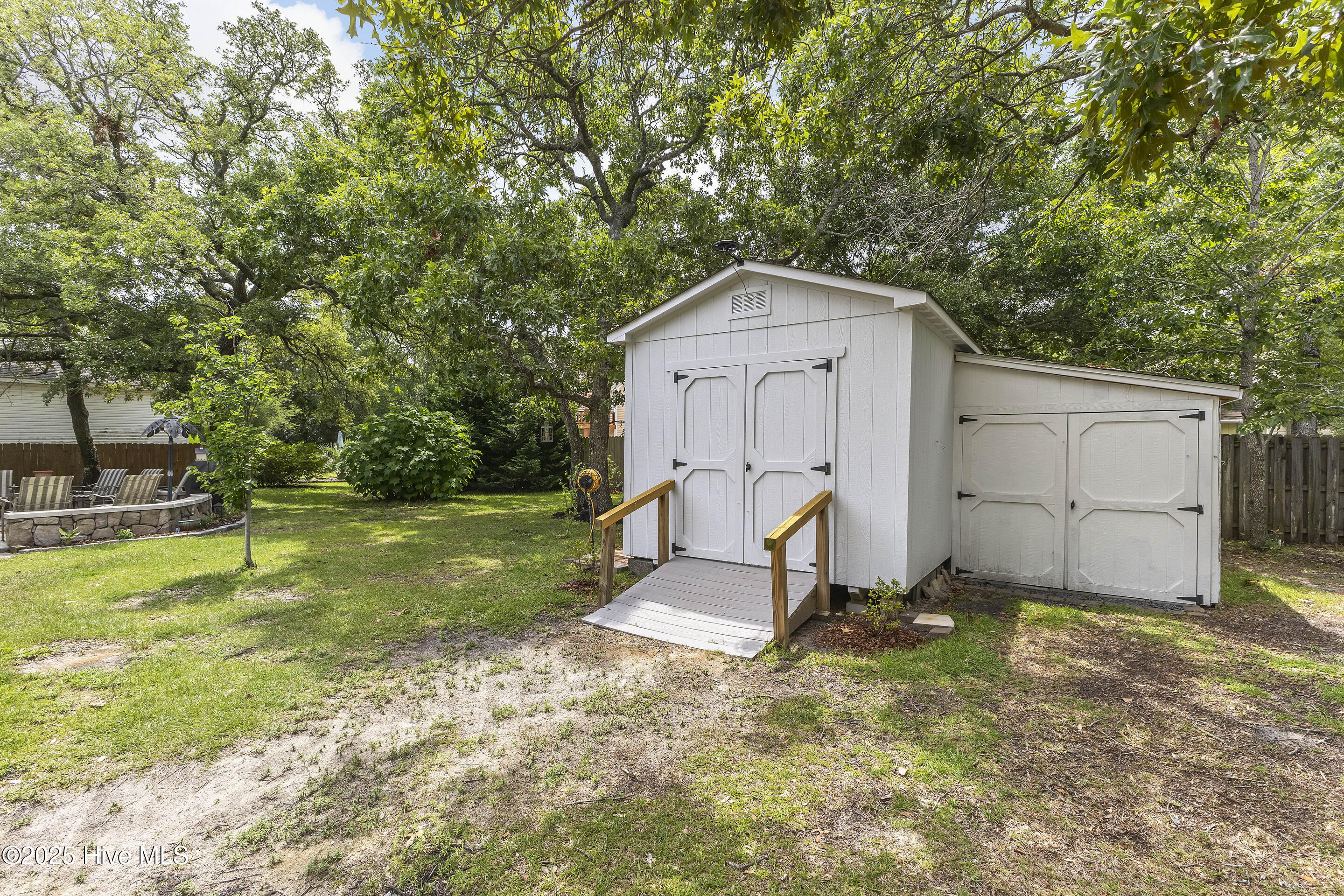 100504444 | Photo 22