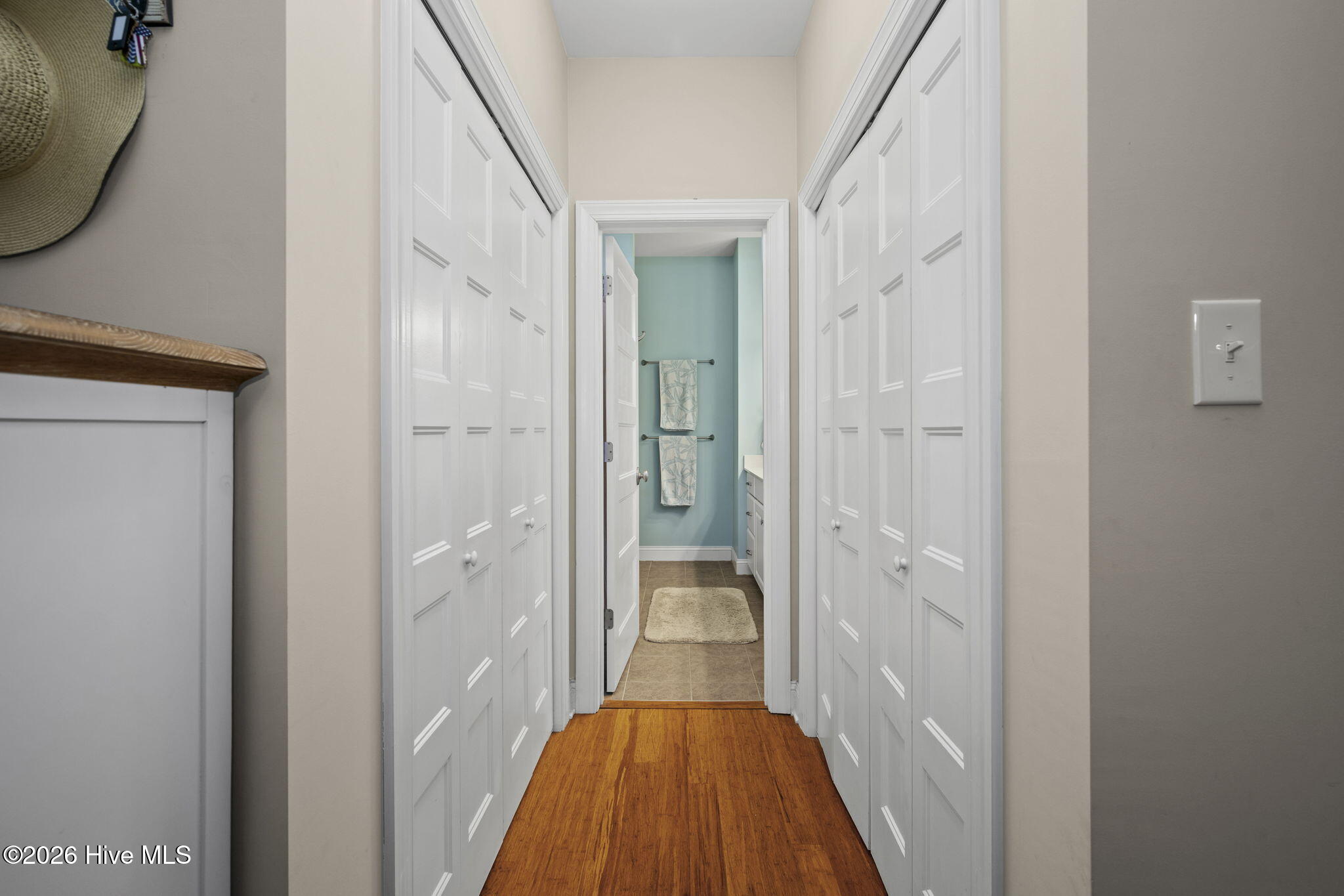 100561467 | Photo 28