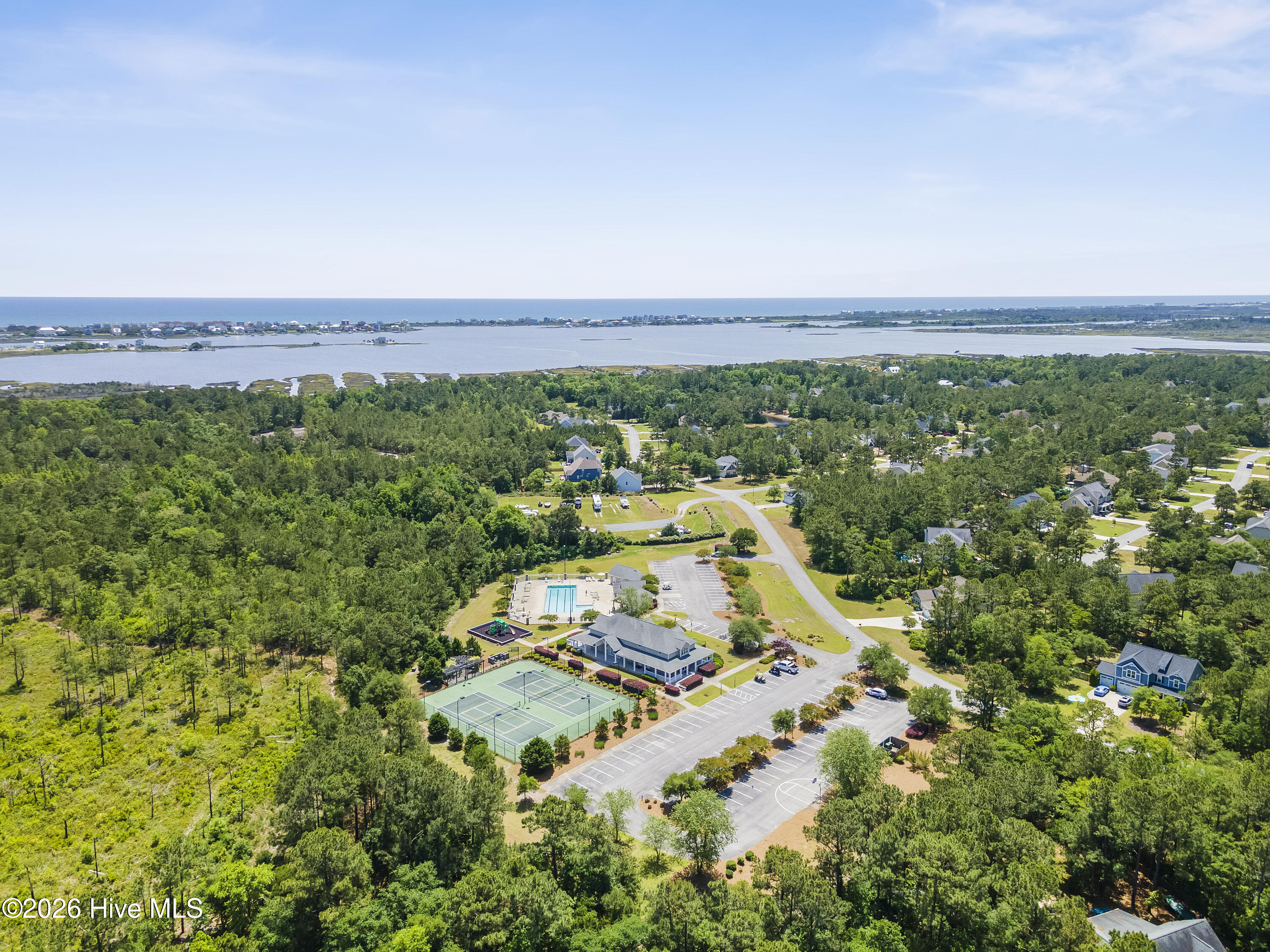 100562110 | Photo 83