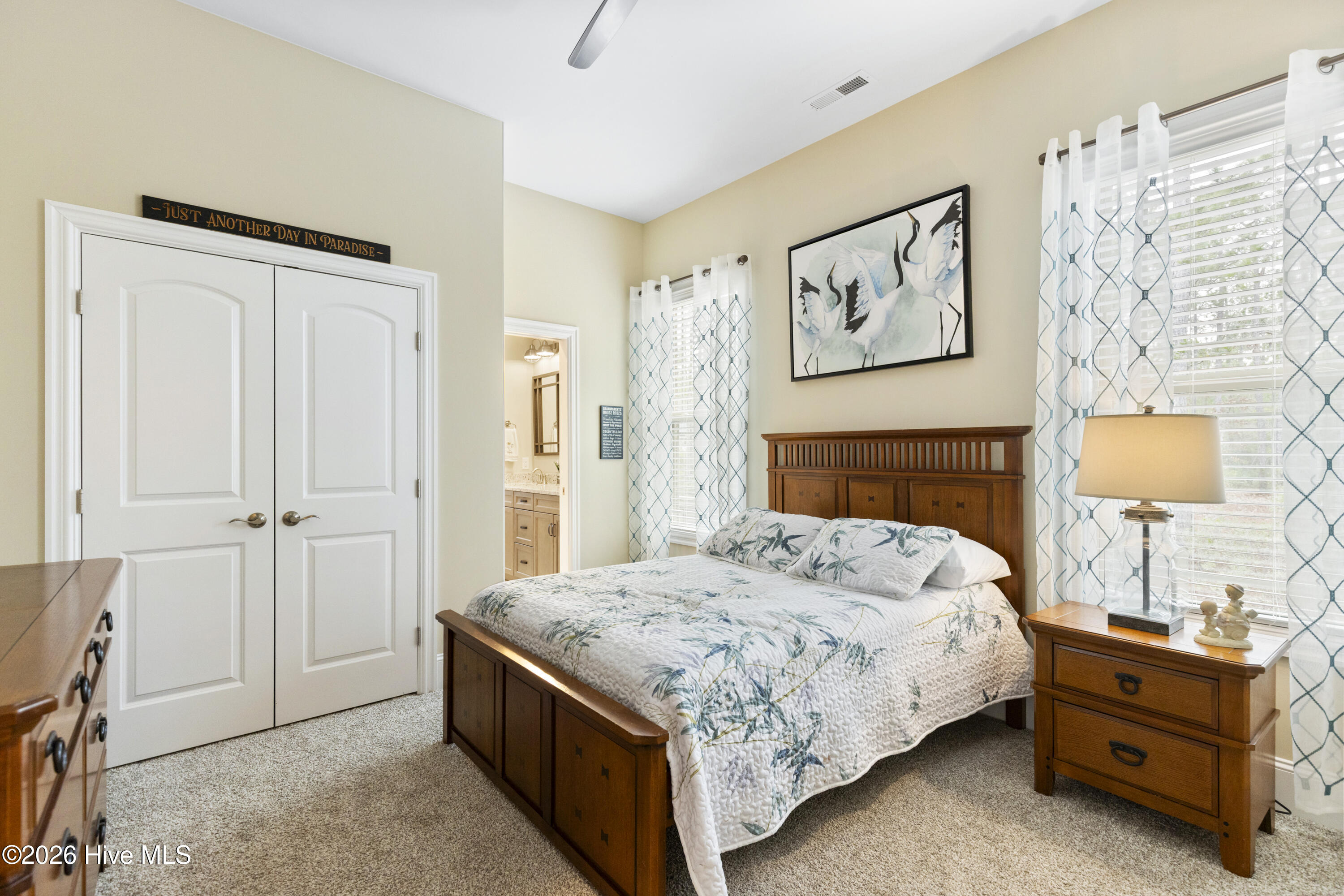 100551646 | Photo 32