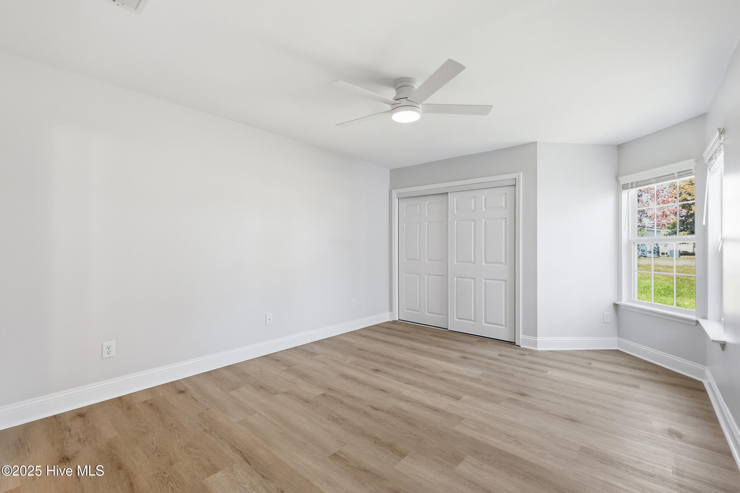 100540658 | Photo 13