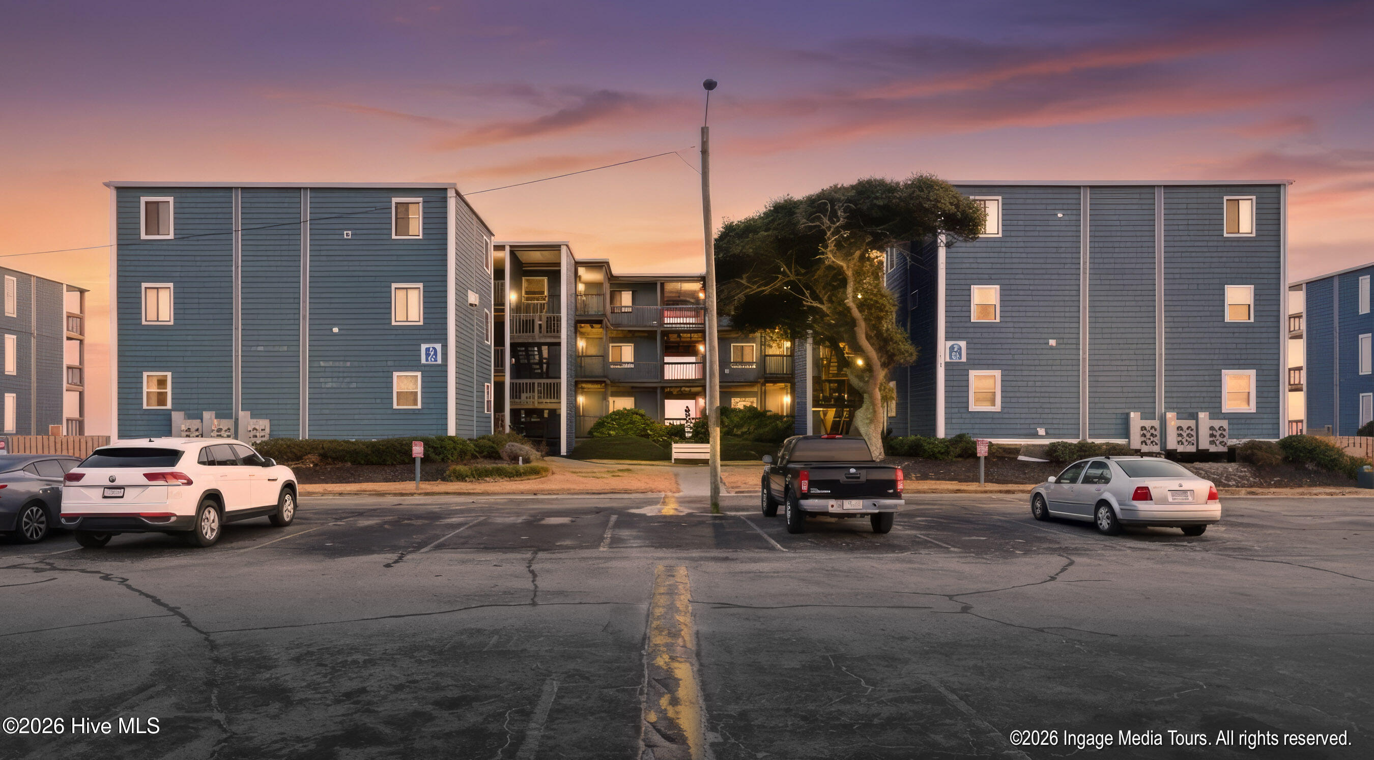 100548568 | Photo 31