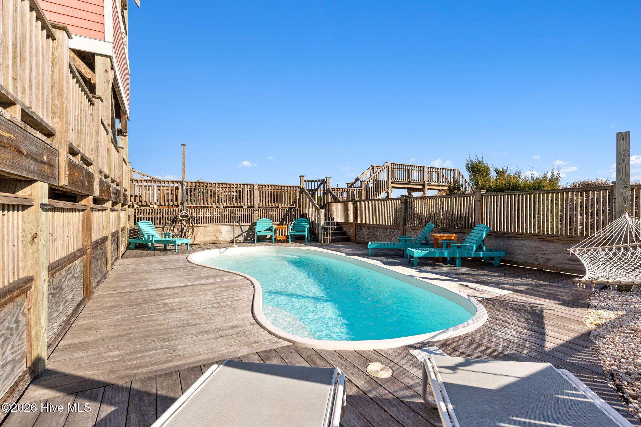 100552493 | Photo 42