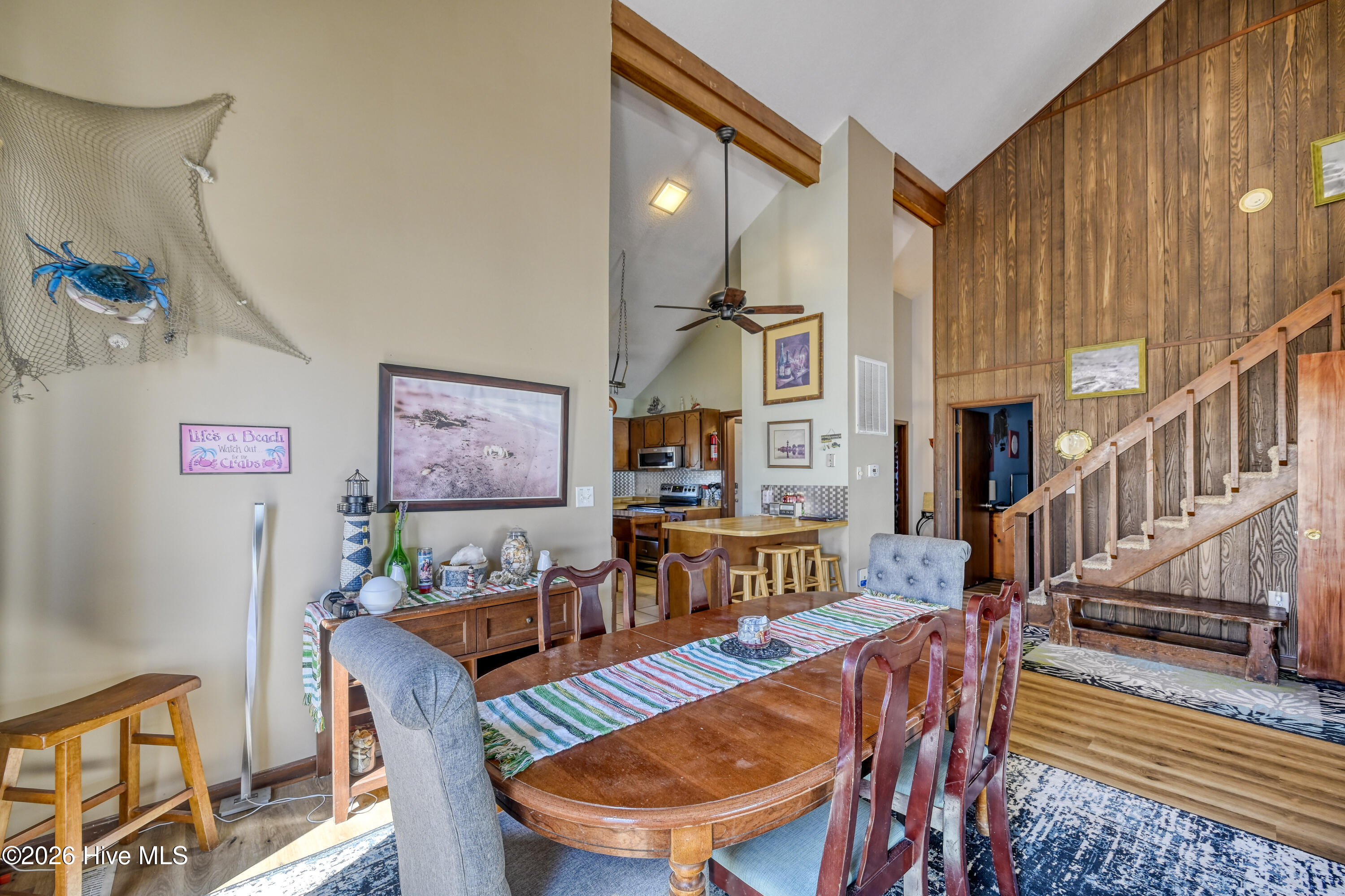 100557799 | Photo 10