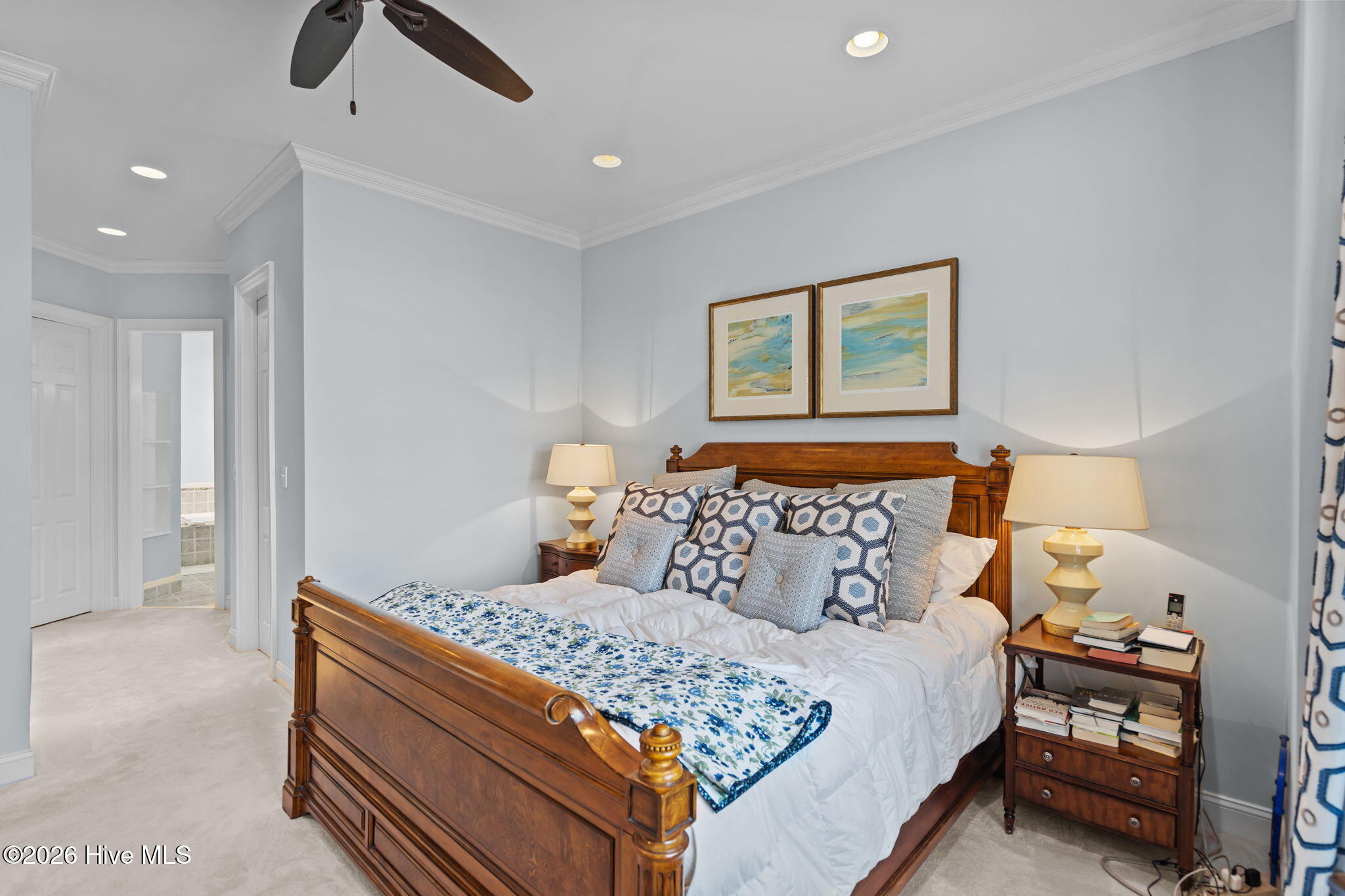 100554468 | Photo 24