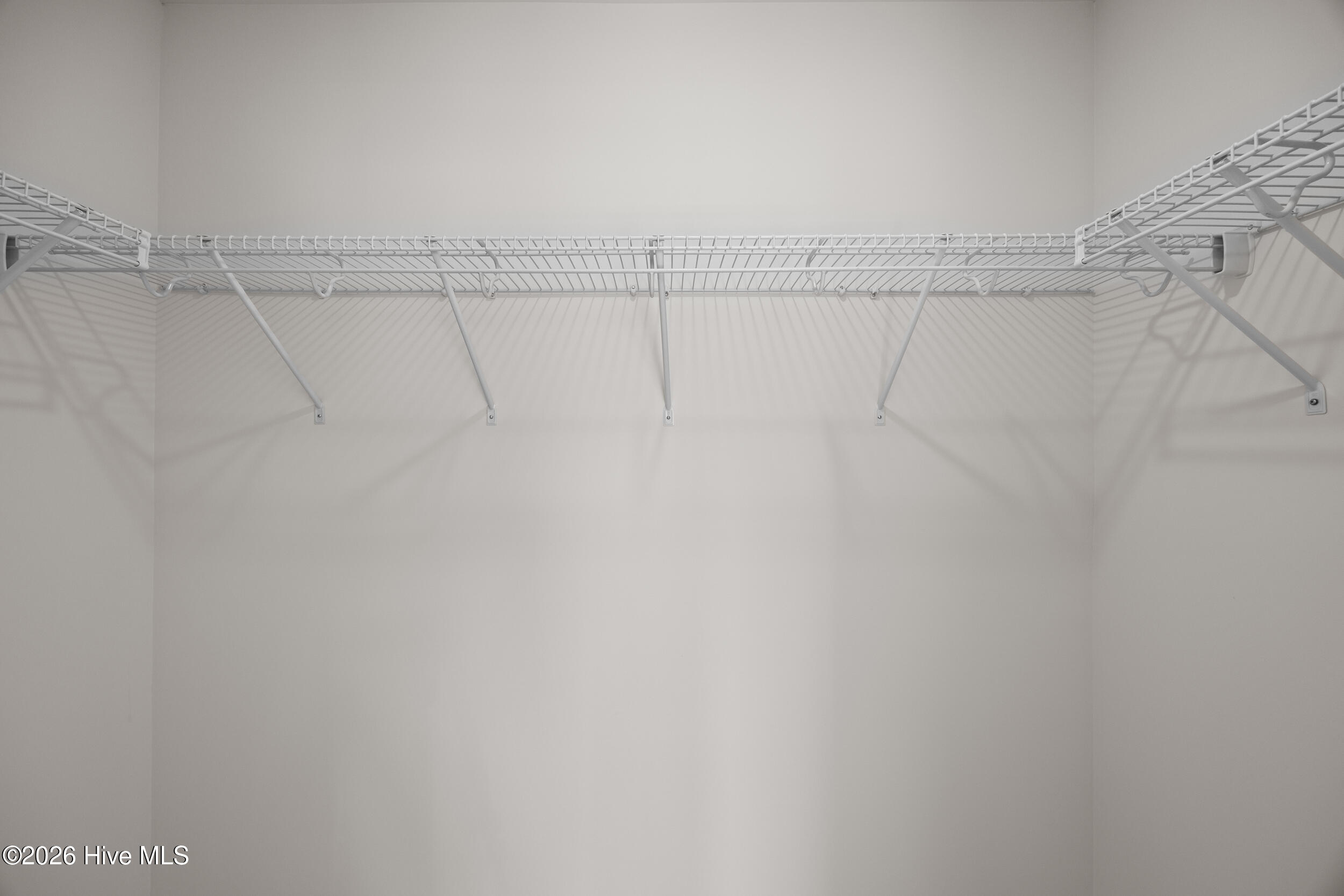 100569640 | Photo 13