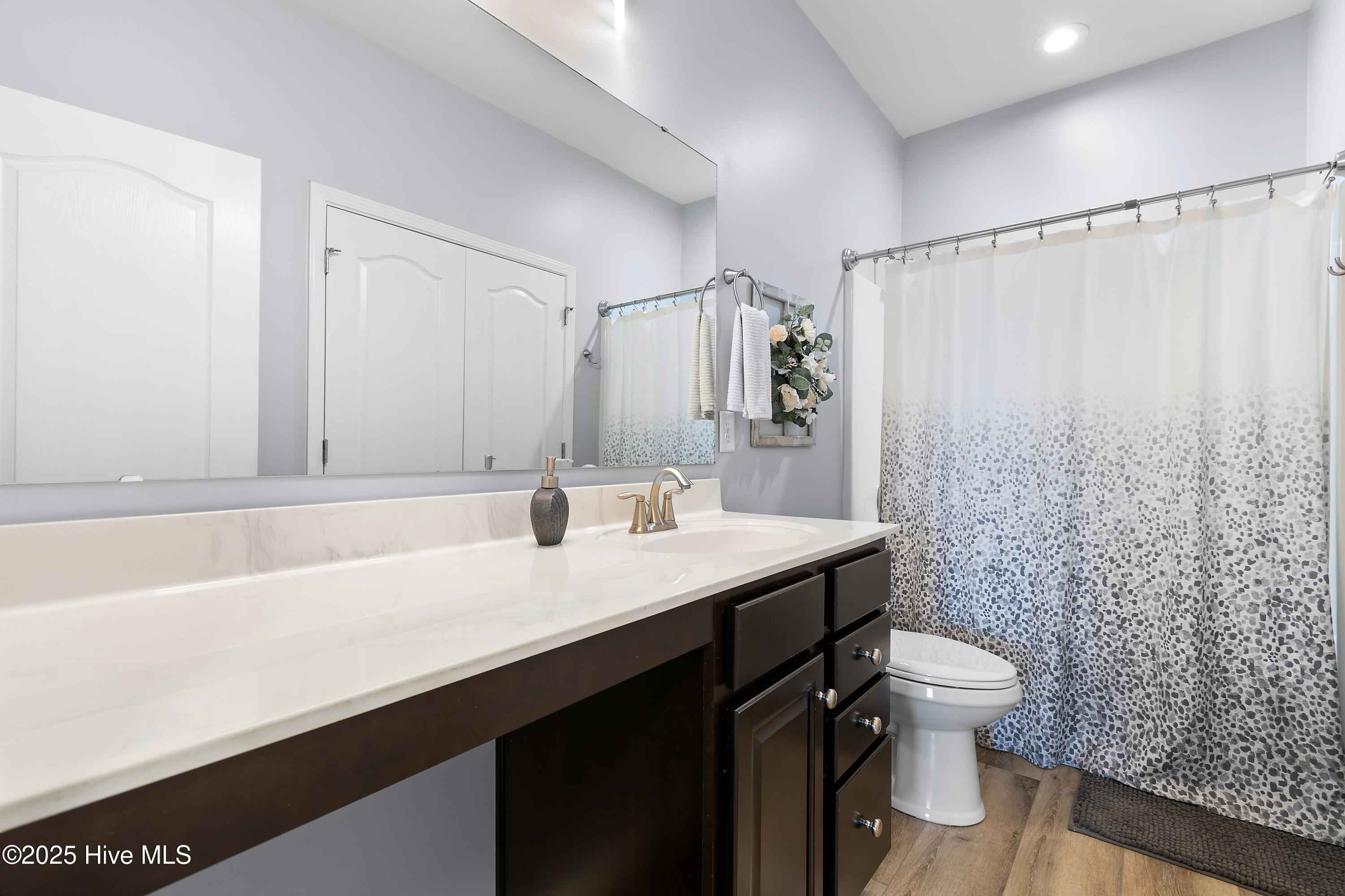 100542898 | Photo 38