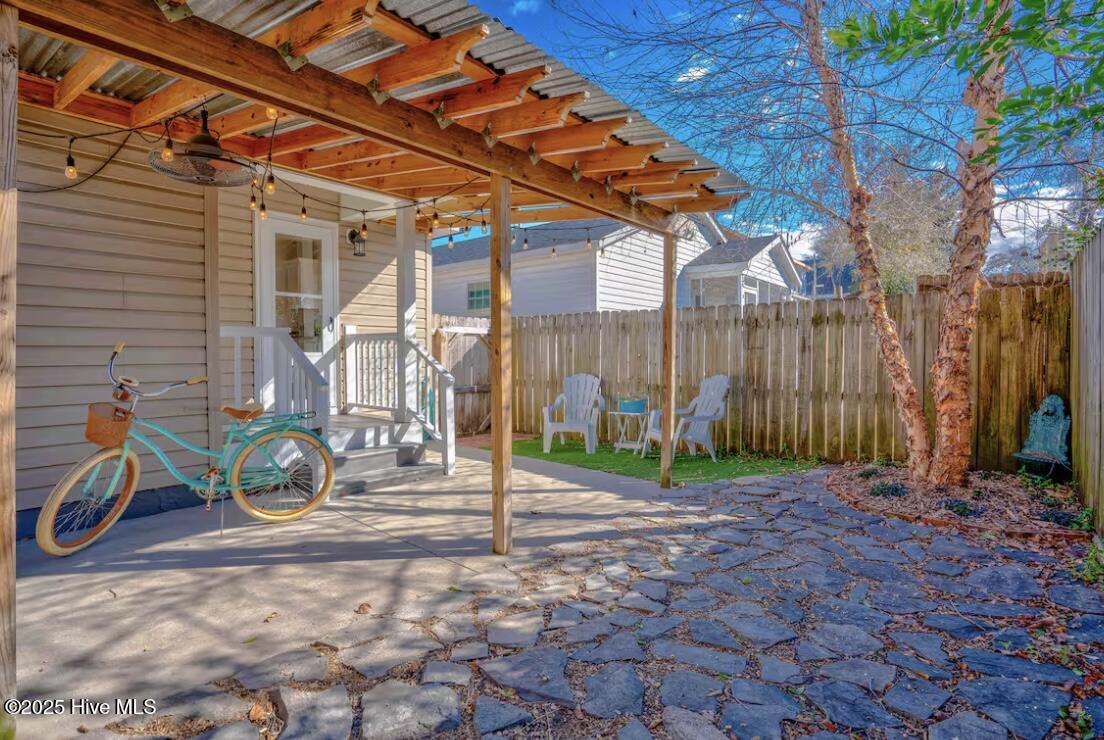 100541974 | Photo 23