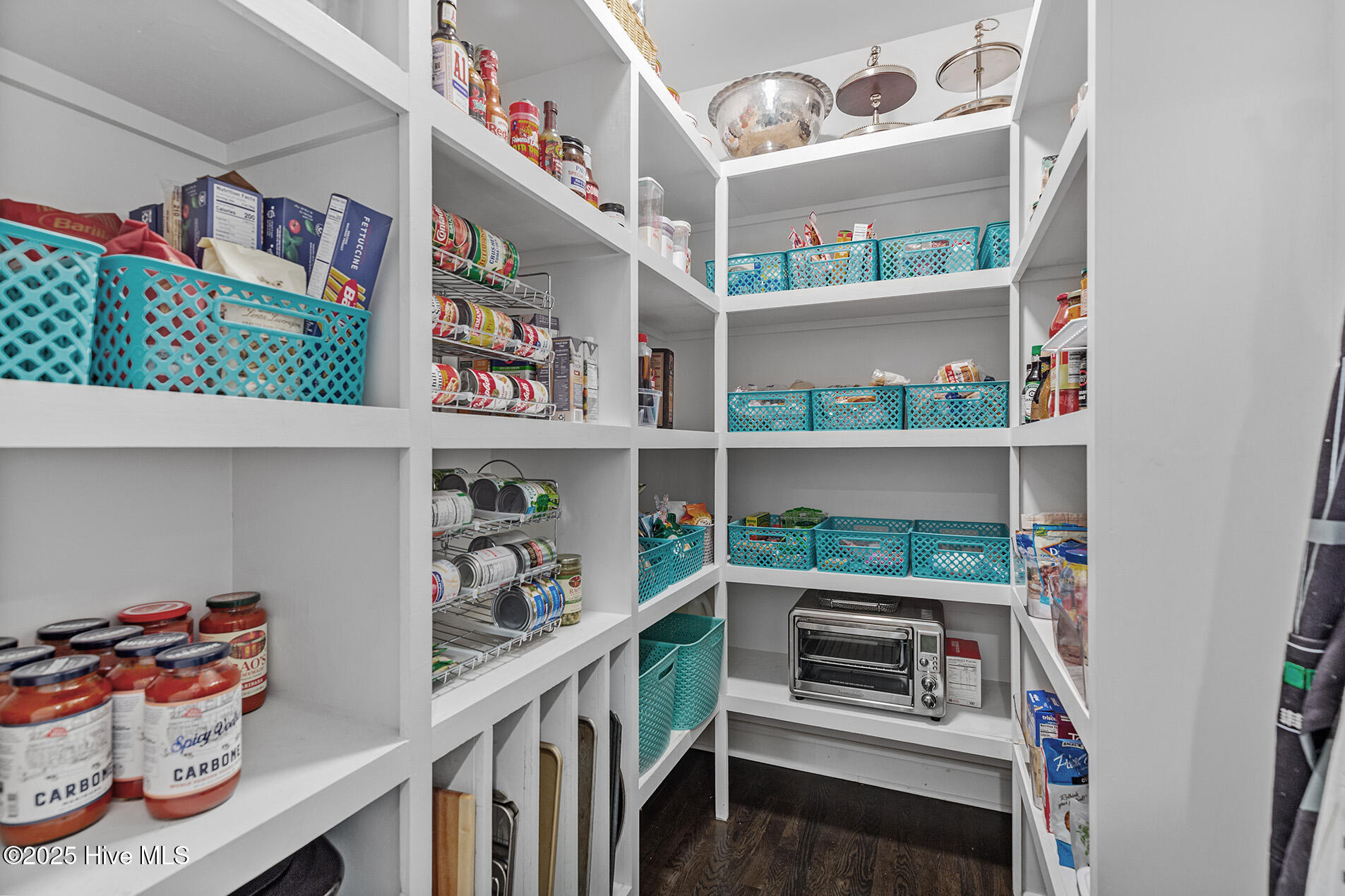 100541349 | Photo 36