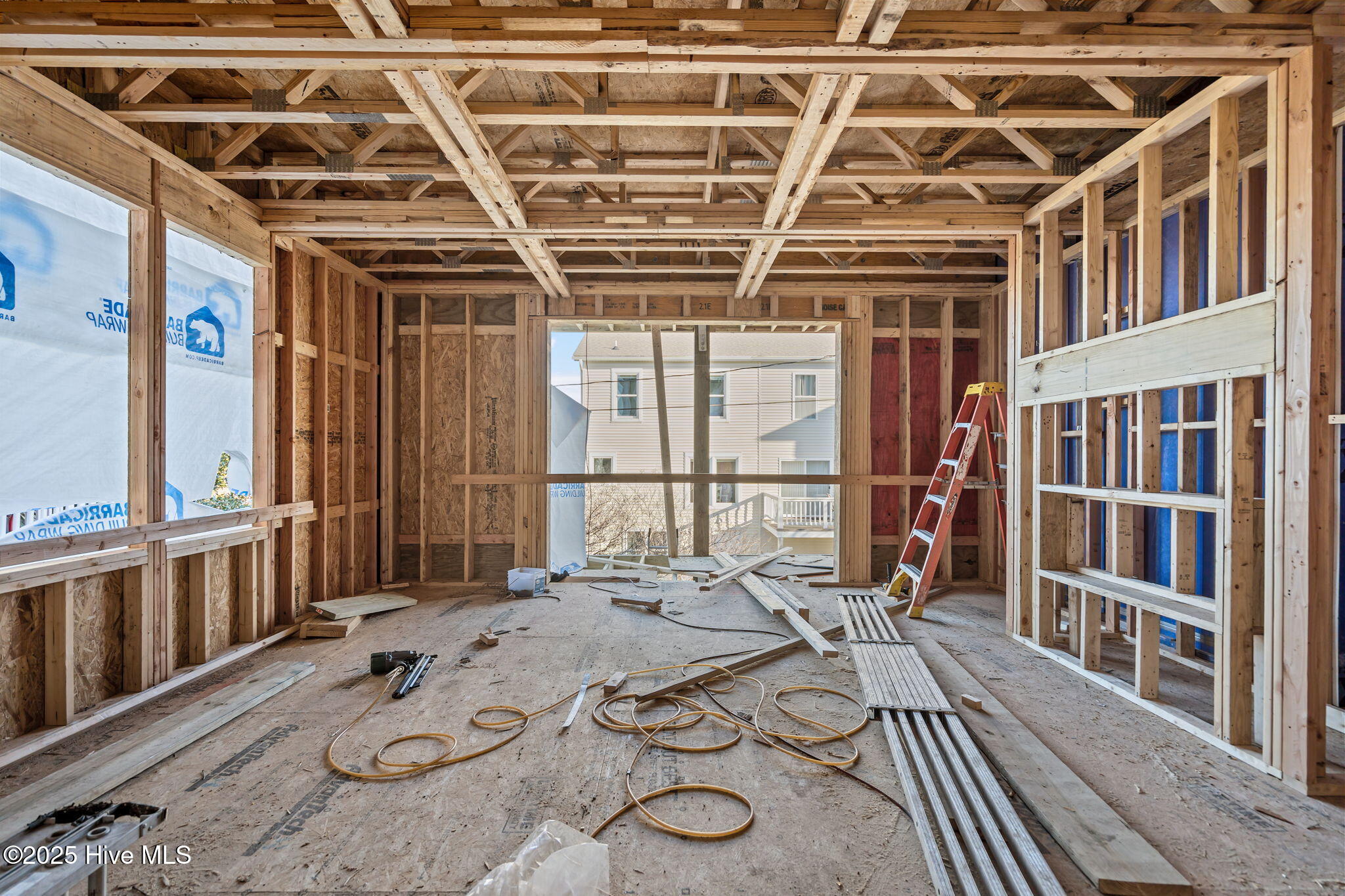 100547046 | Photo 19