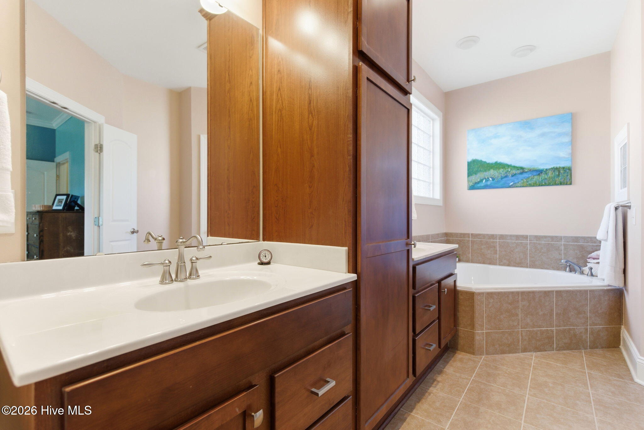 100569410 | Photo 19