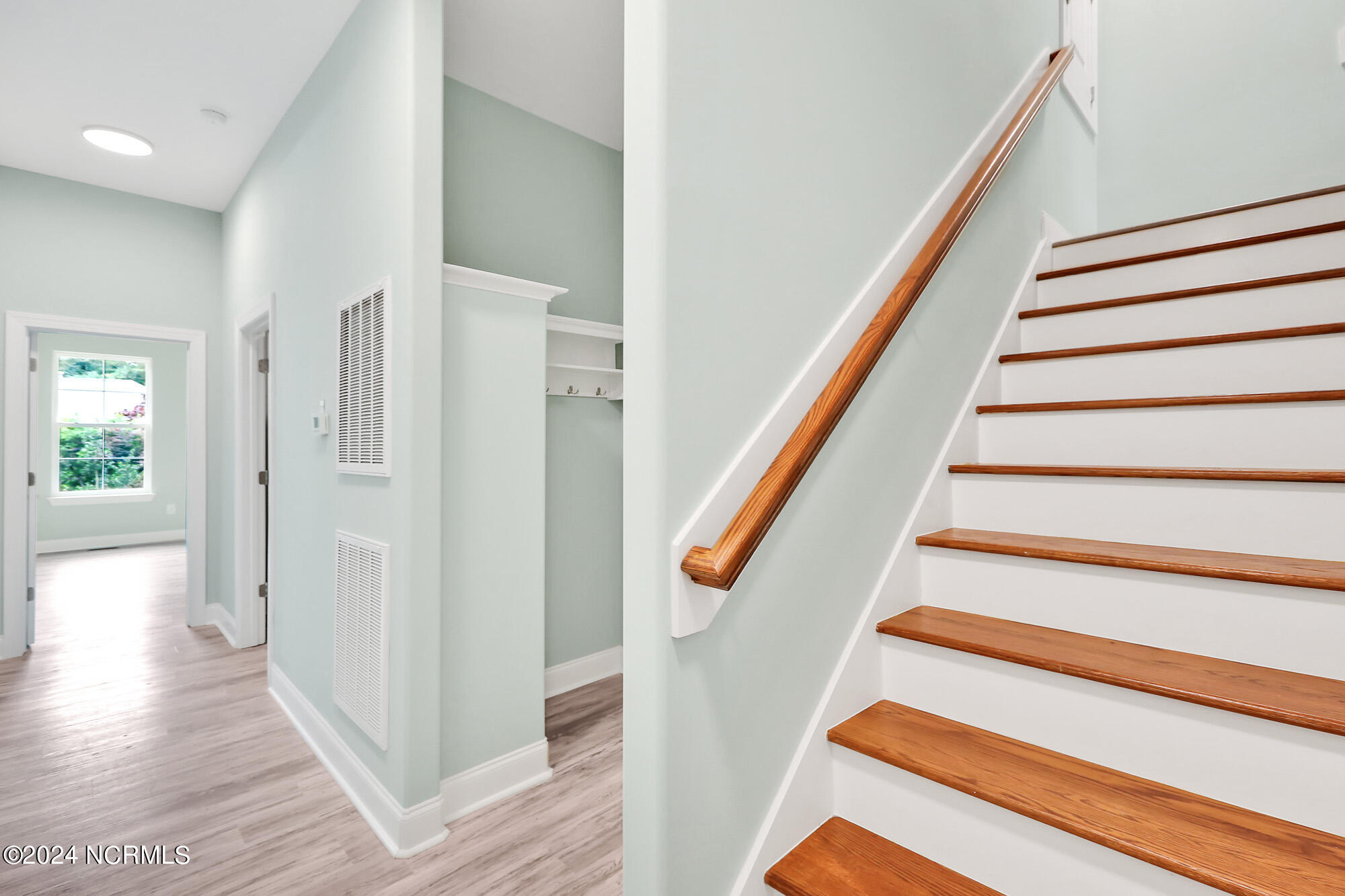 100471538 | Photo 45