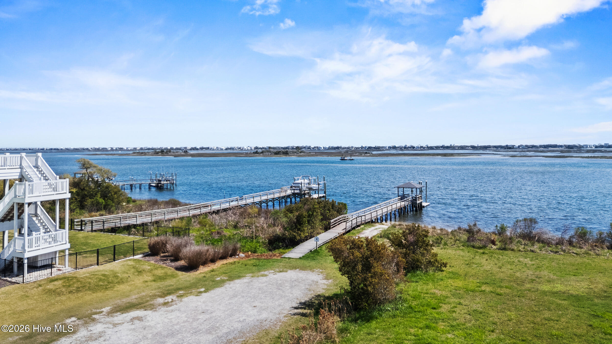 100567542 | Photo 84