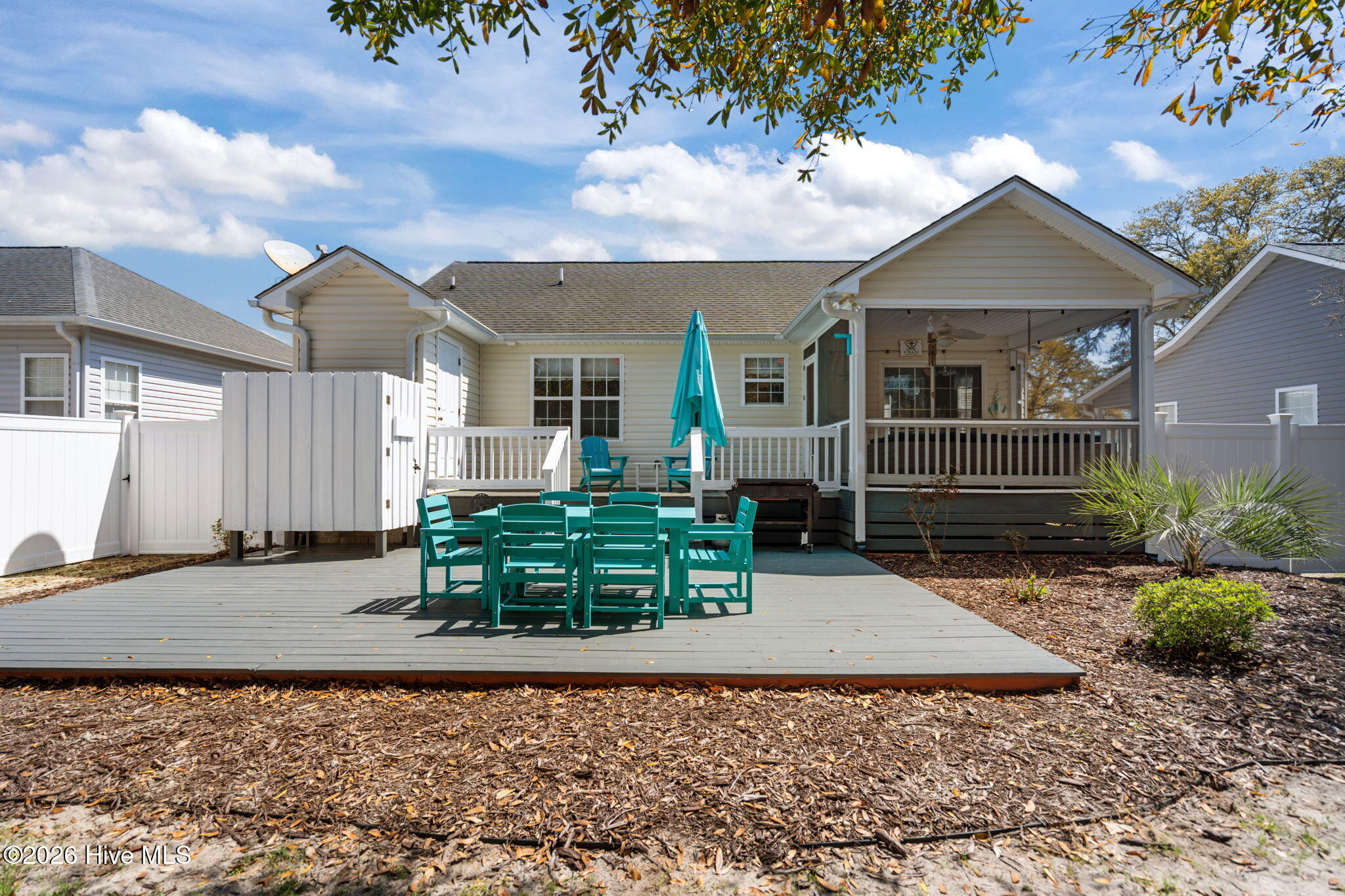 100564020 | Photo 38