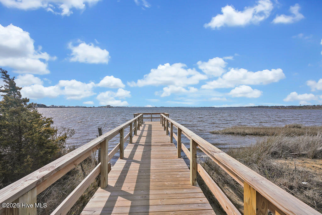 100555999 | Photo 42