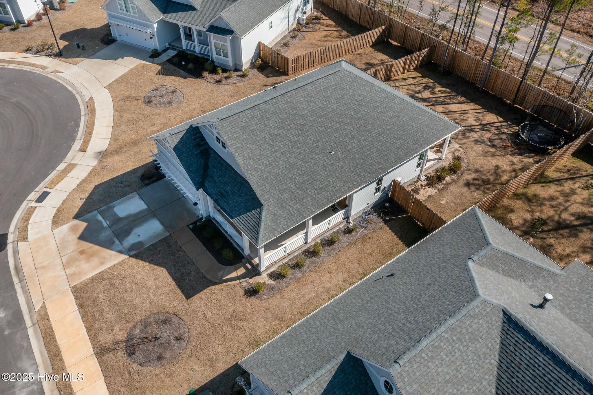 100558663 | Photo 39