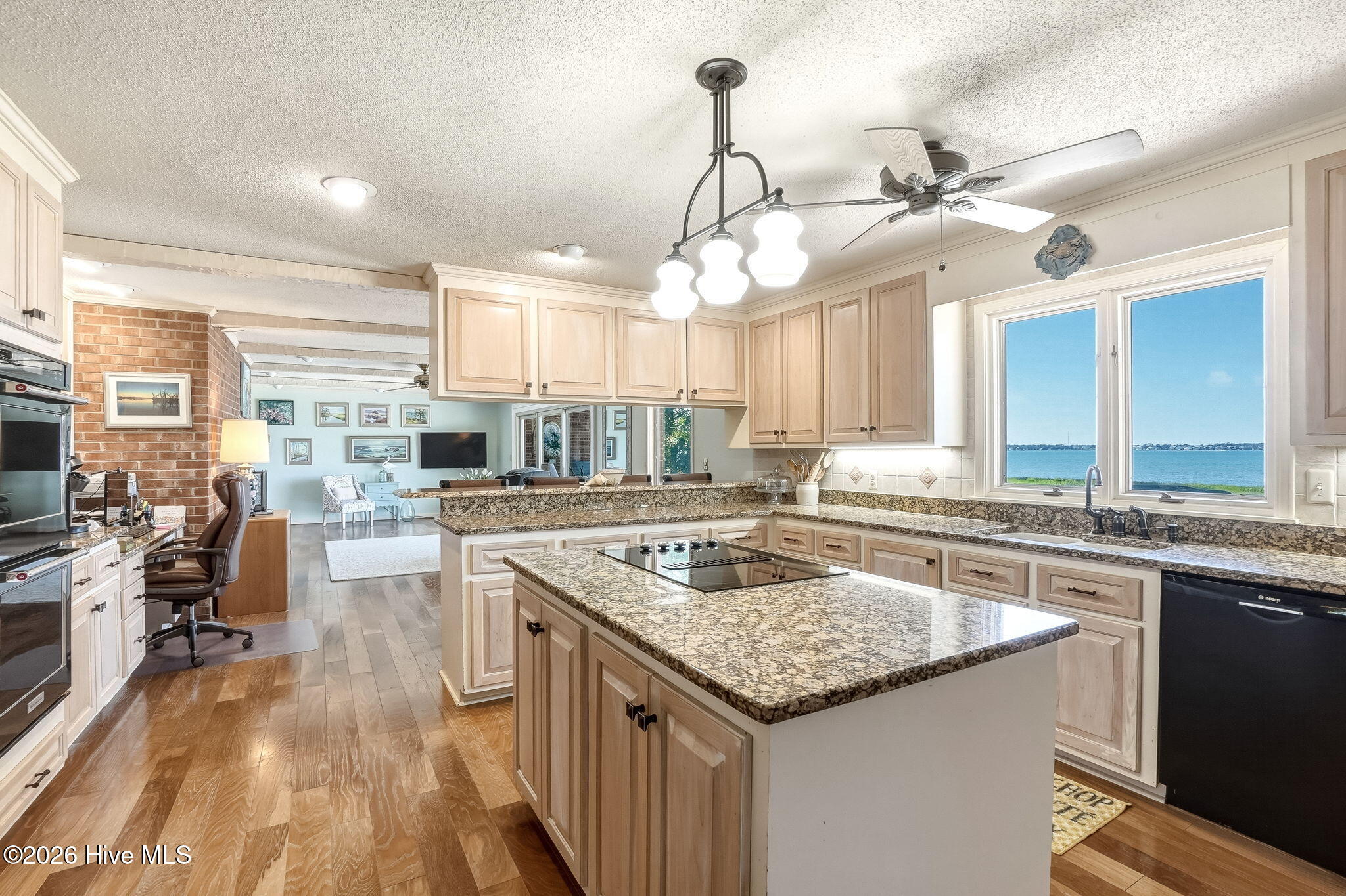 105 Magnolia Court,Pine Knoll Shores