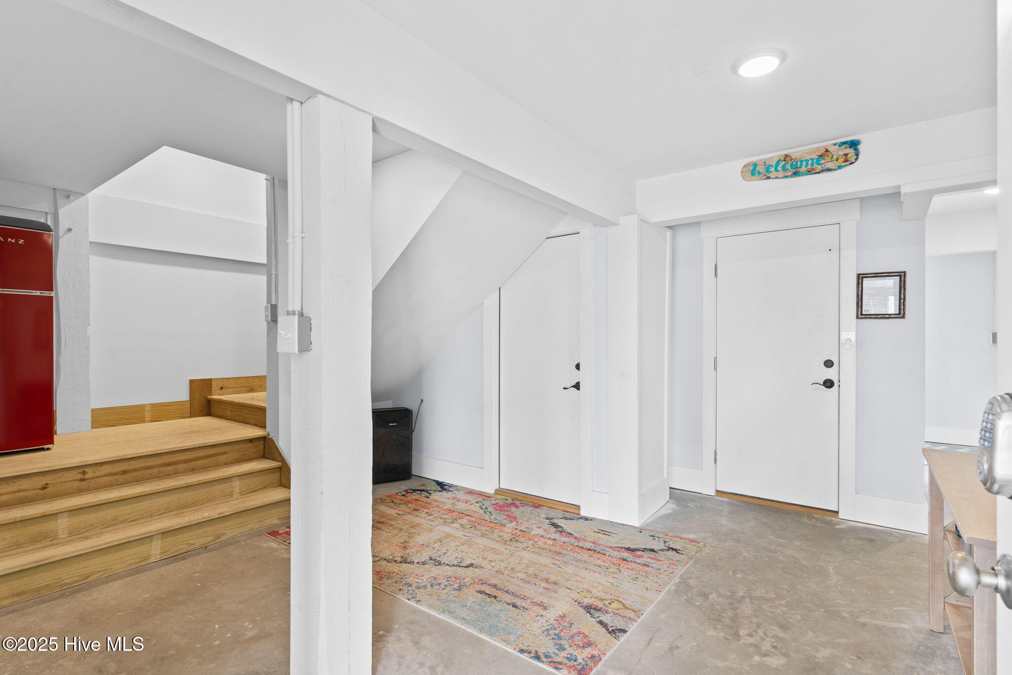 100486813 | Photo 53