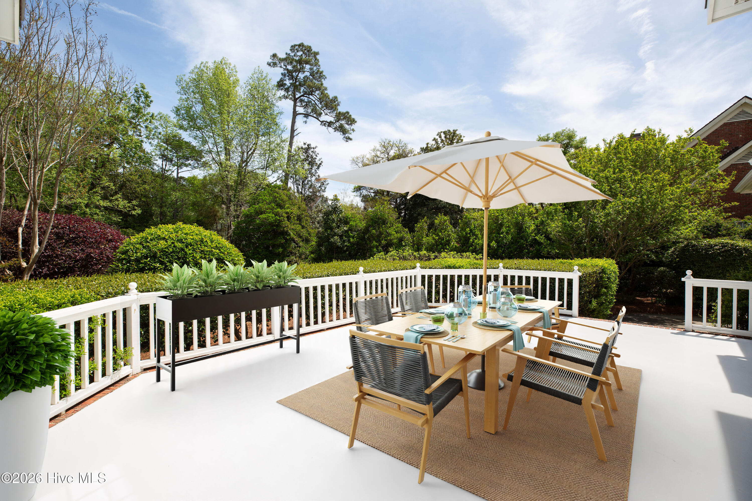 100566795 | Photo 23