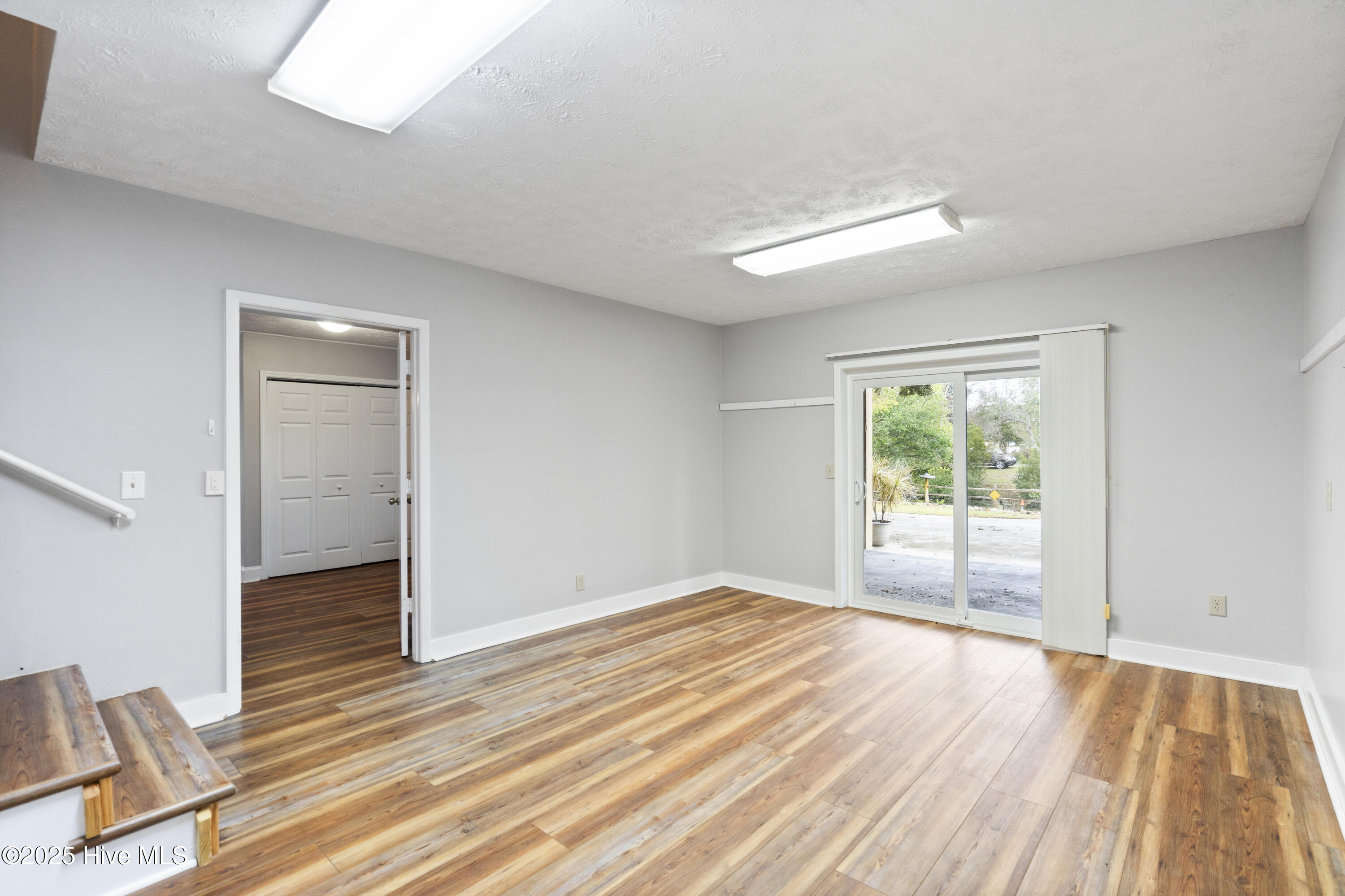 100540990 | Photo 39