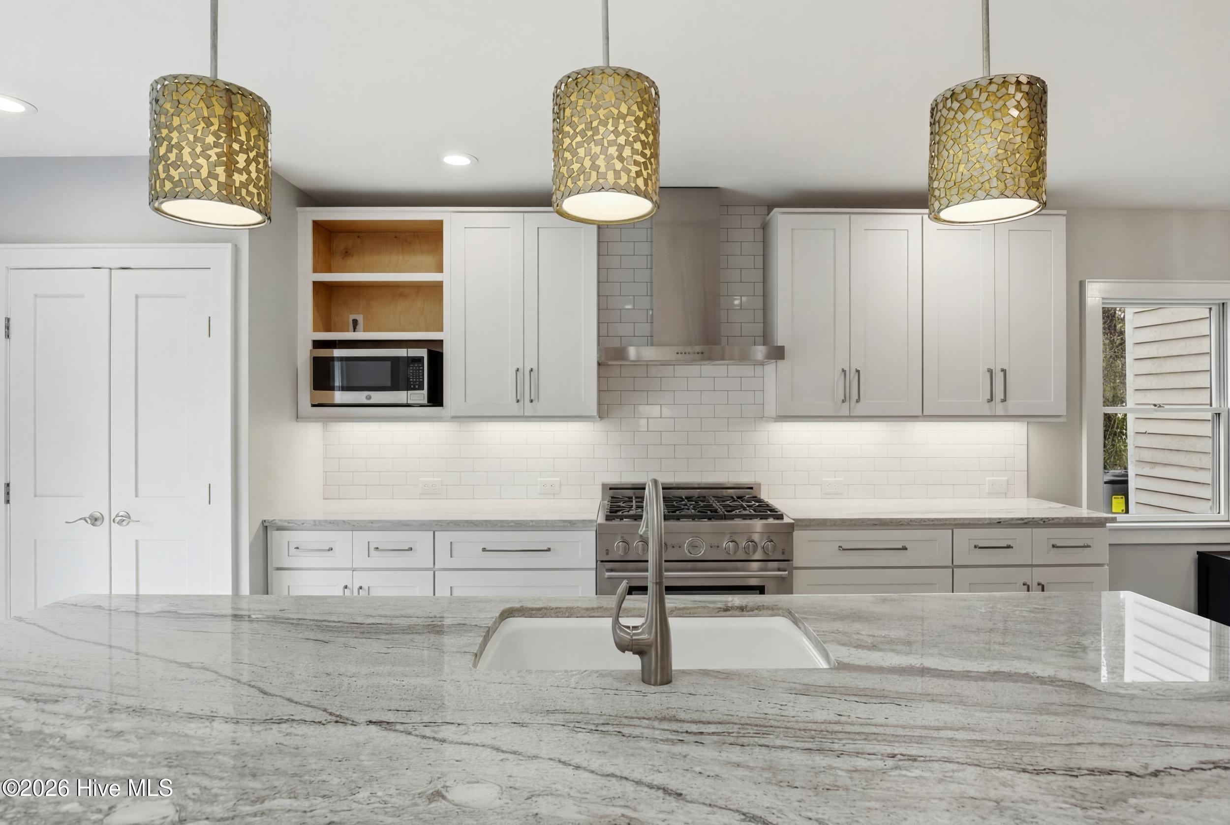 100552252 | Photo 11