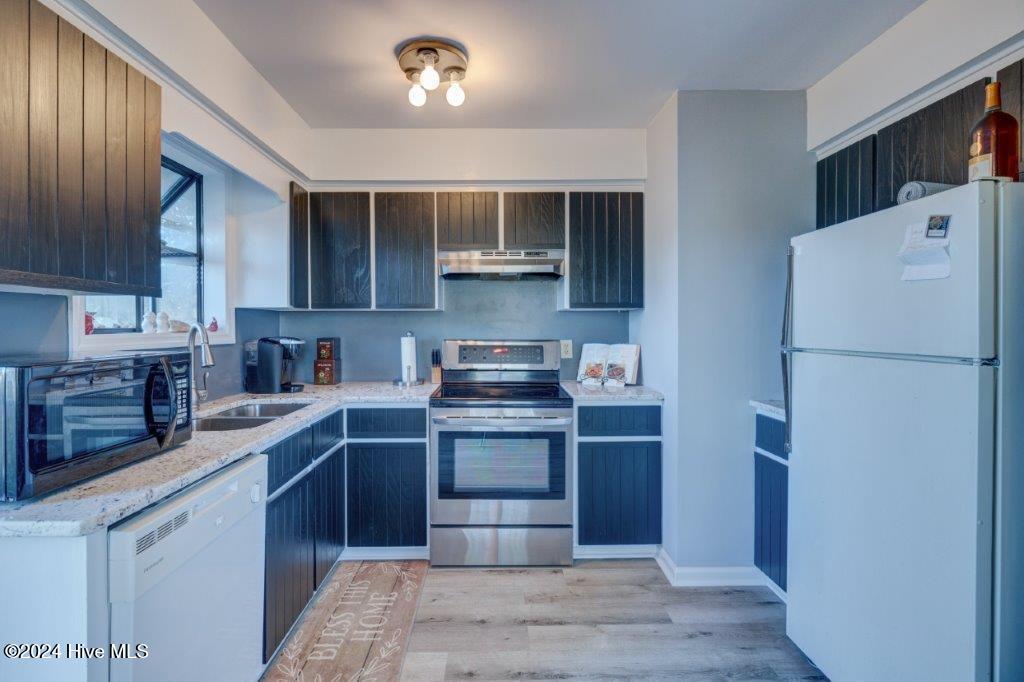 100480023 | Photo 14