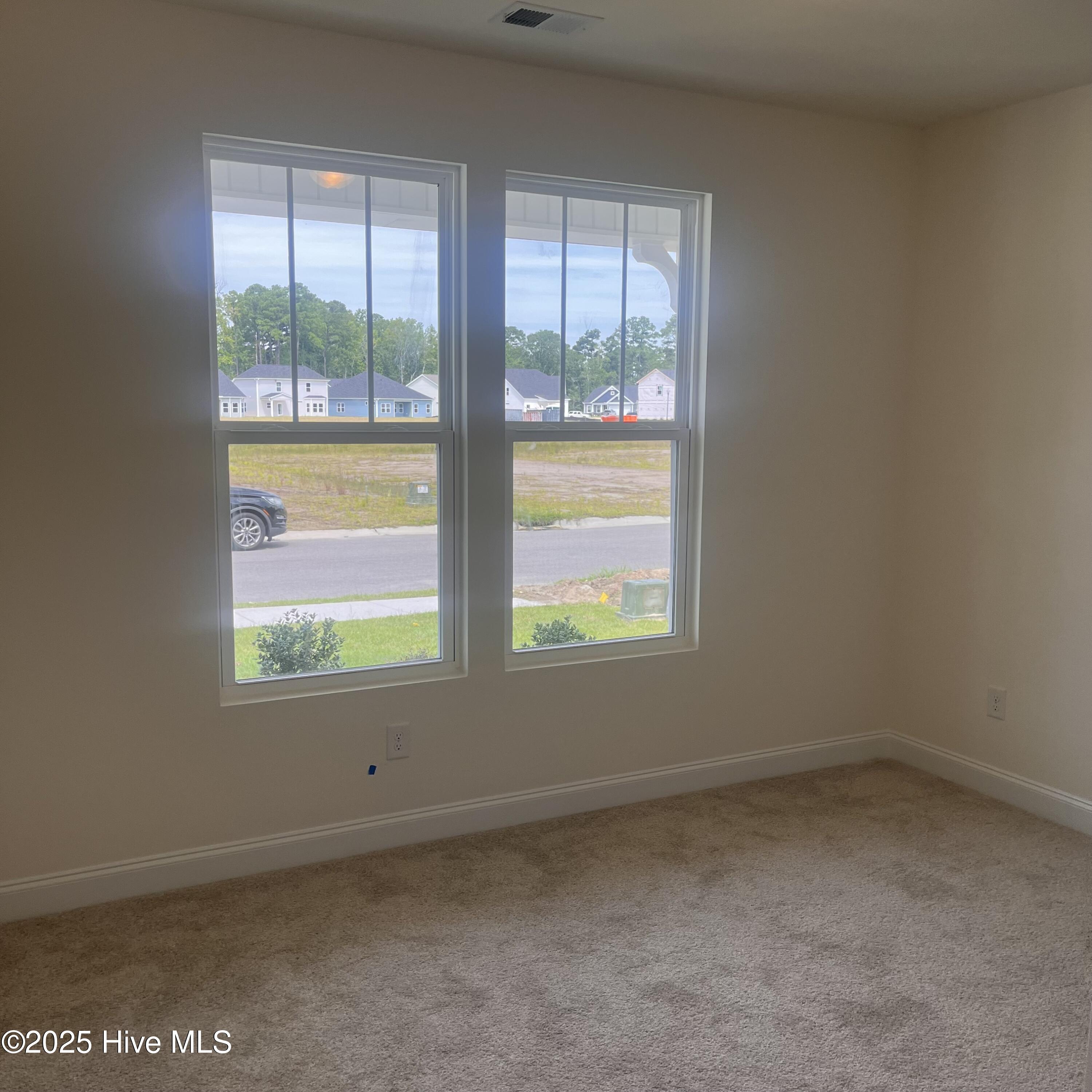 100517298 | Photo 32