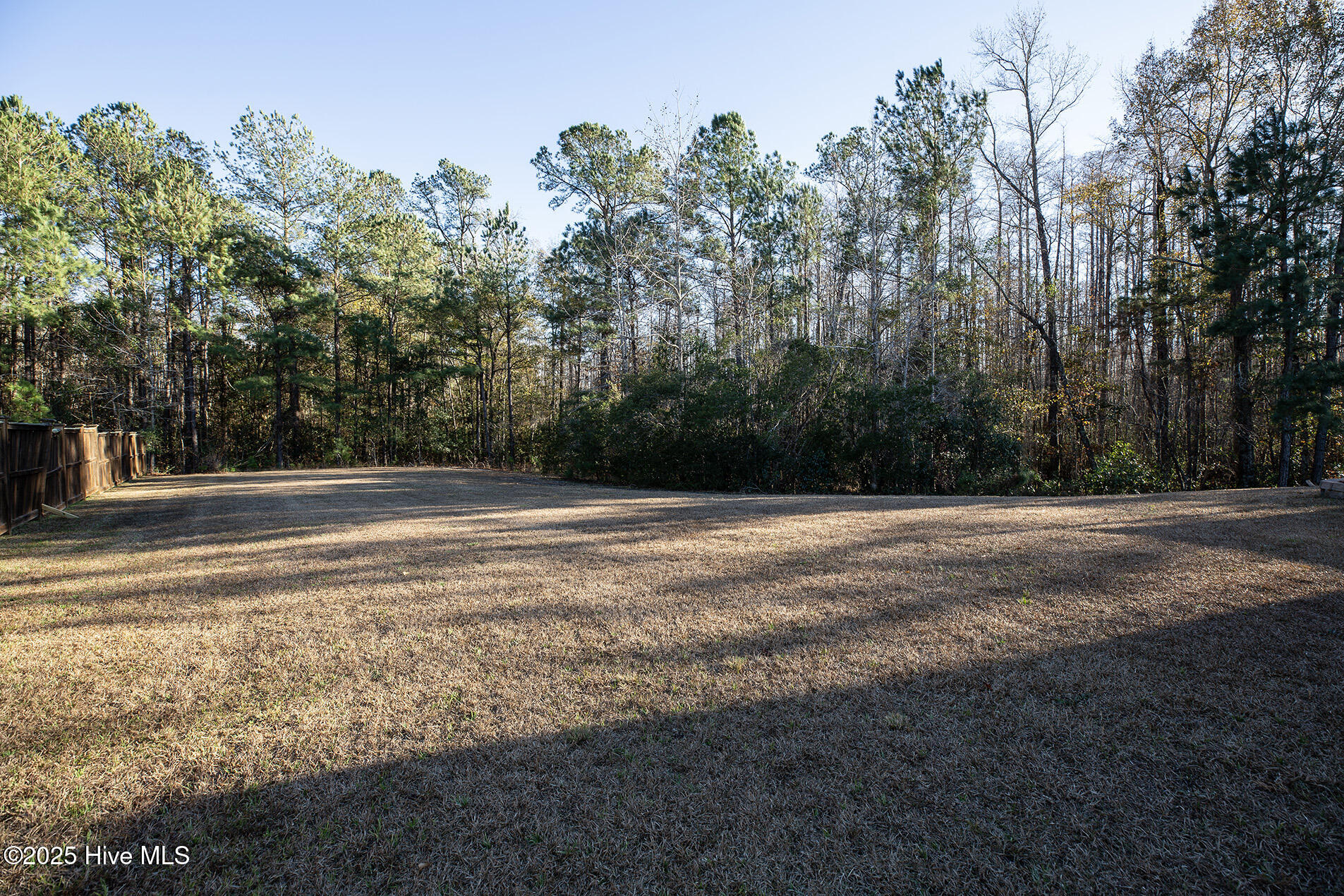 100546860 | Photo 30