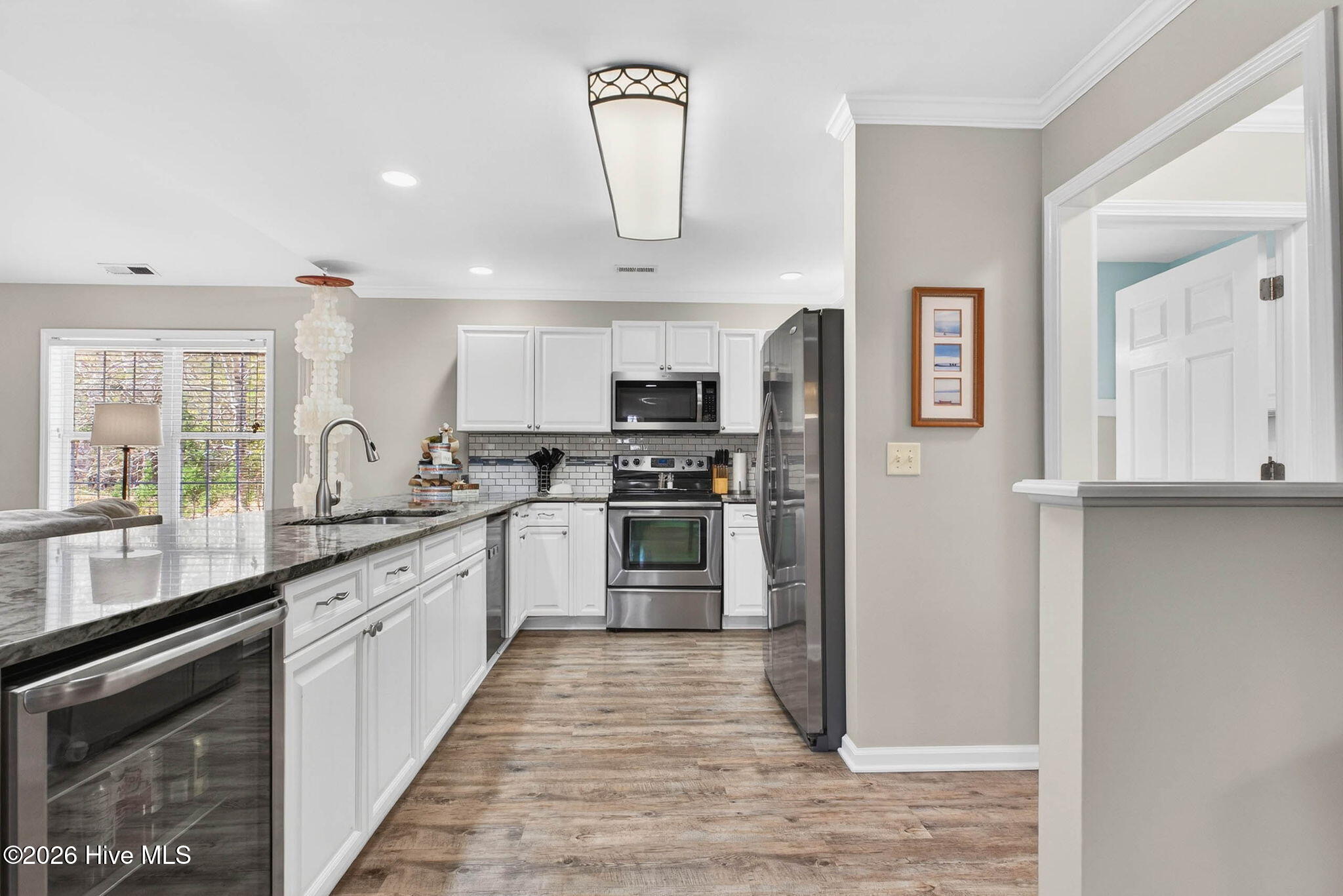 100562589 | Photo 26